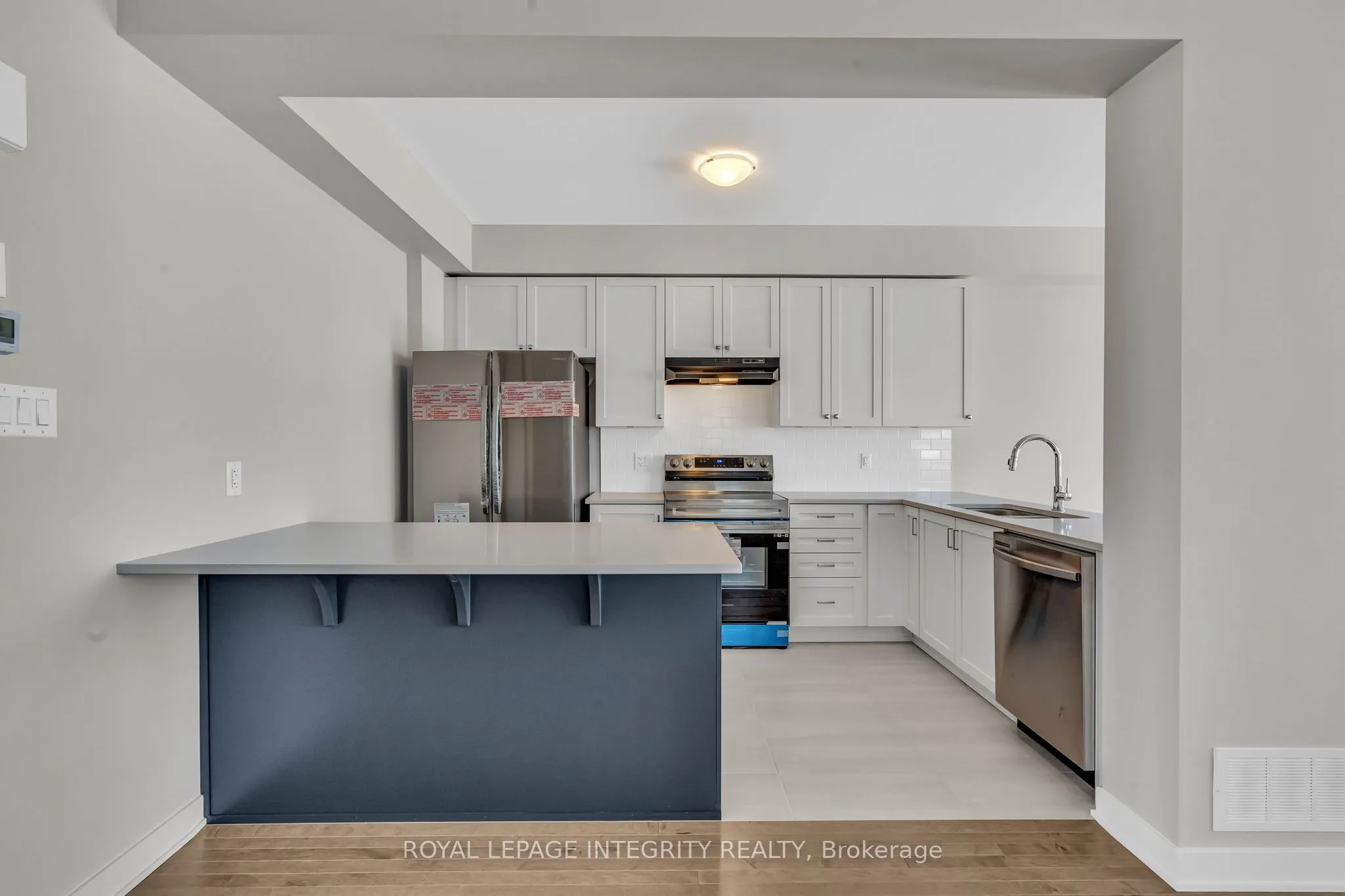 505 OLDENBURG Avenue