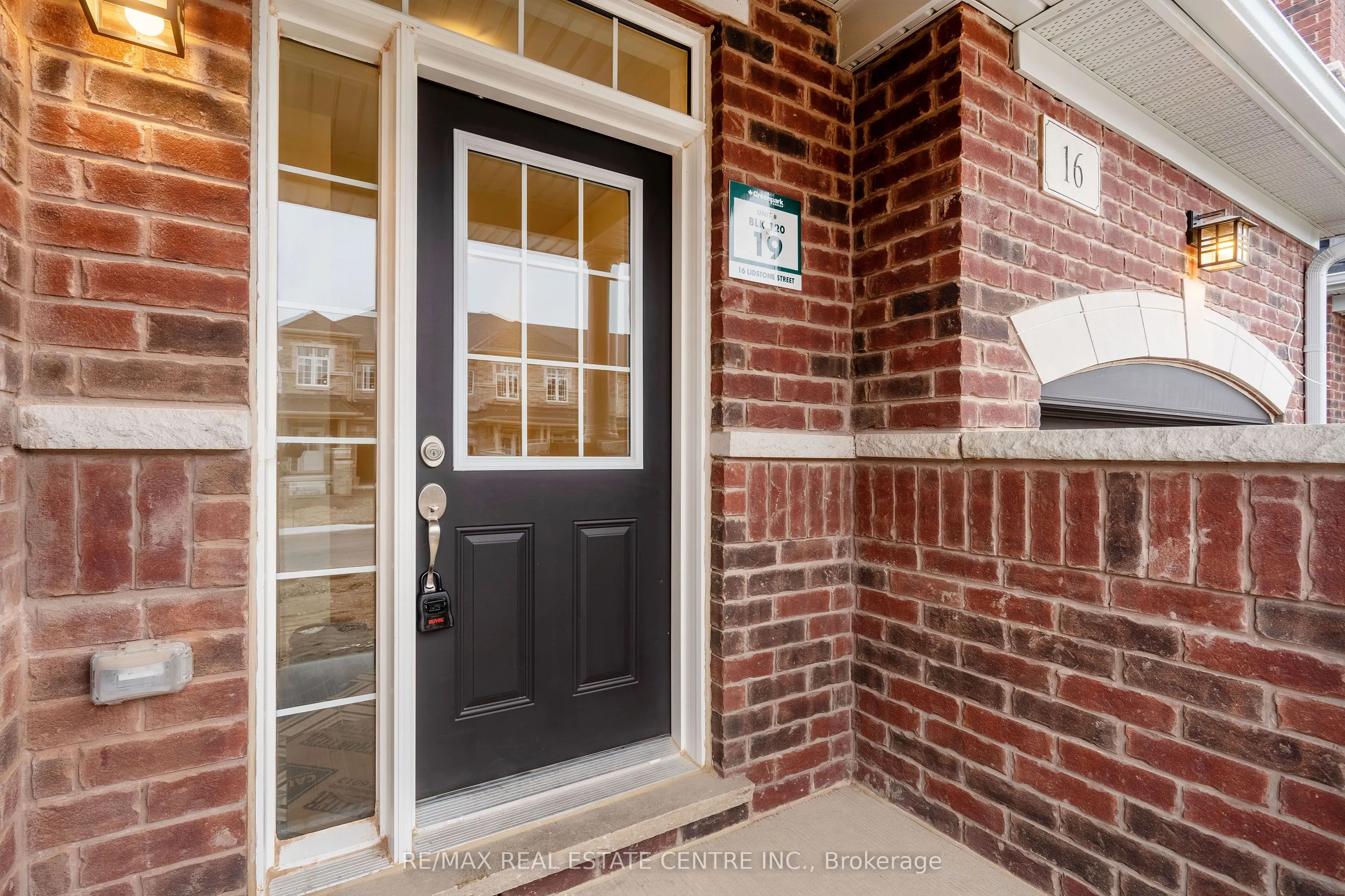 16 Lidstone Street