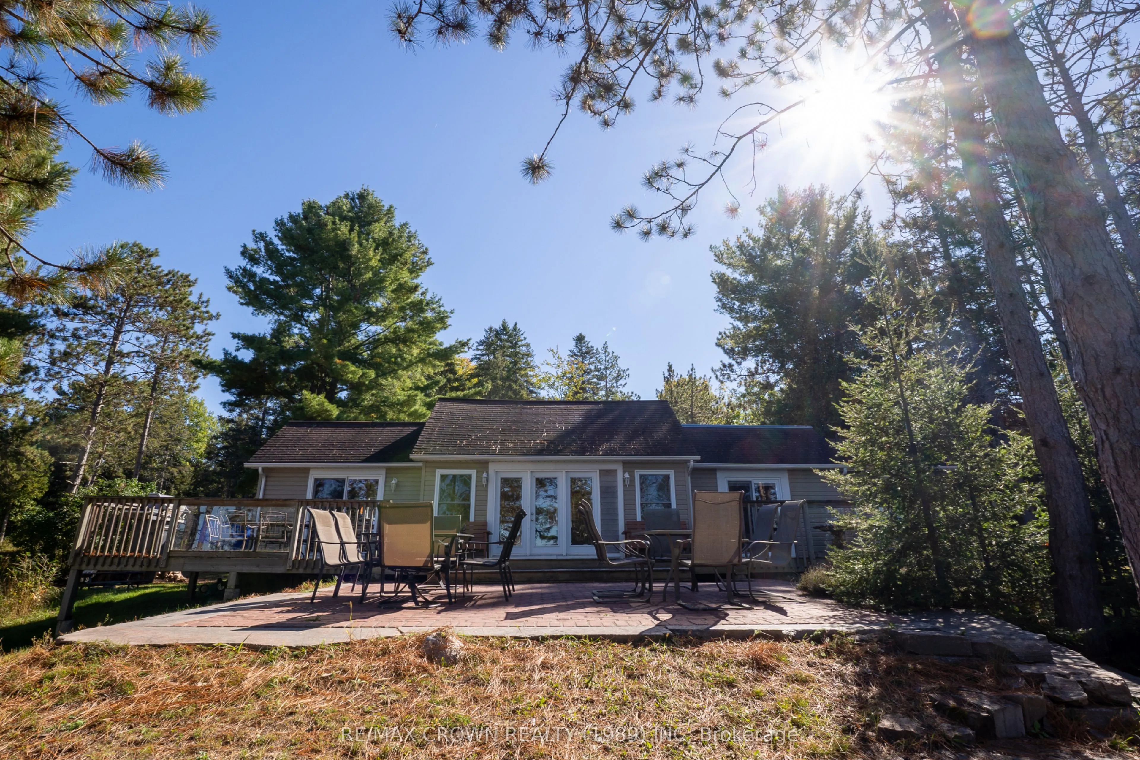 260 Birchgrove Drive E