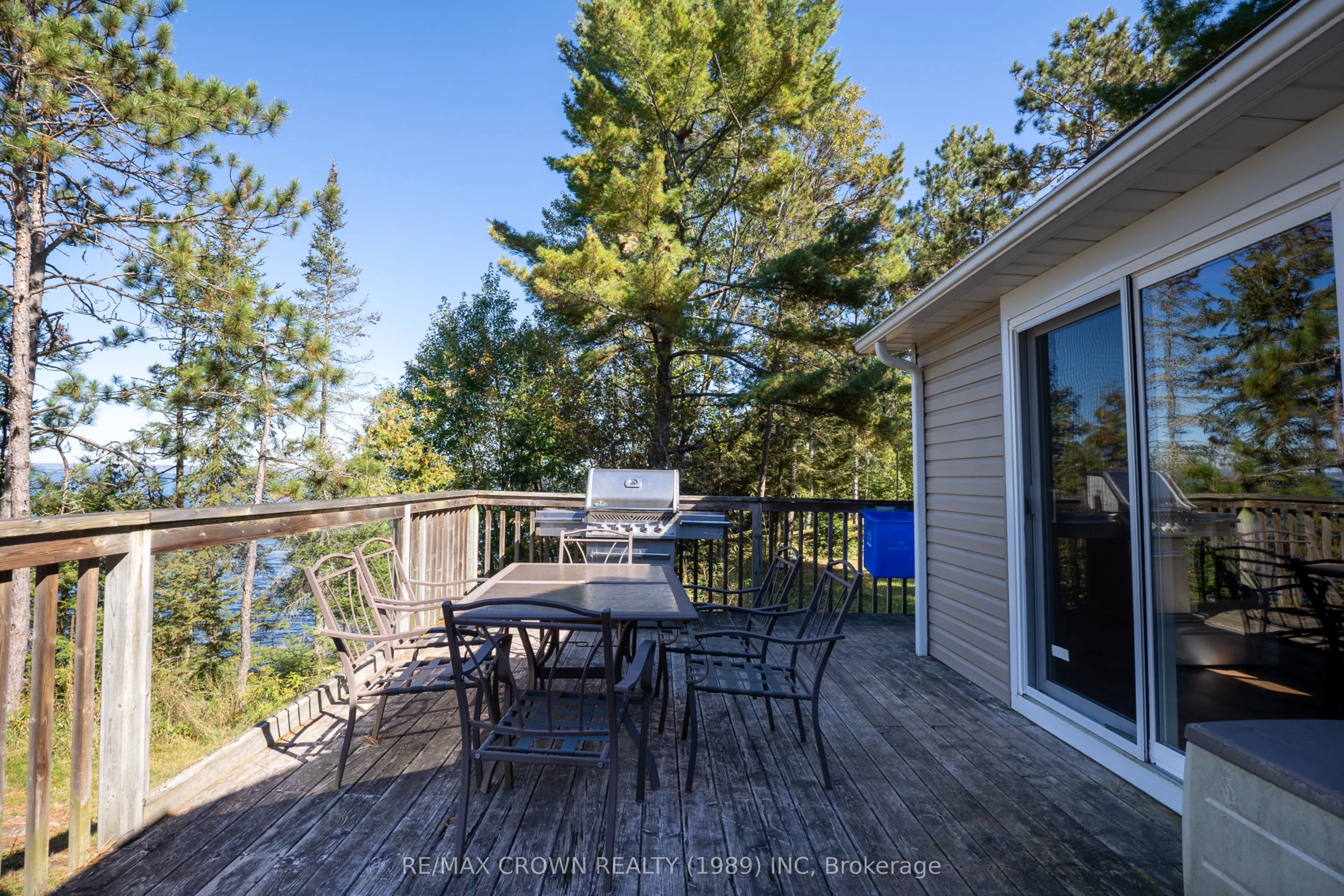 260 Birchgrove Drive E