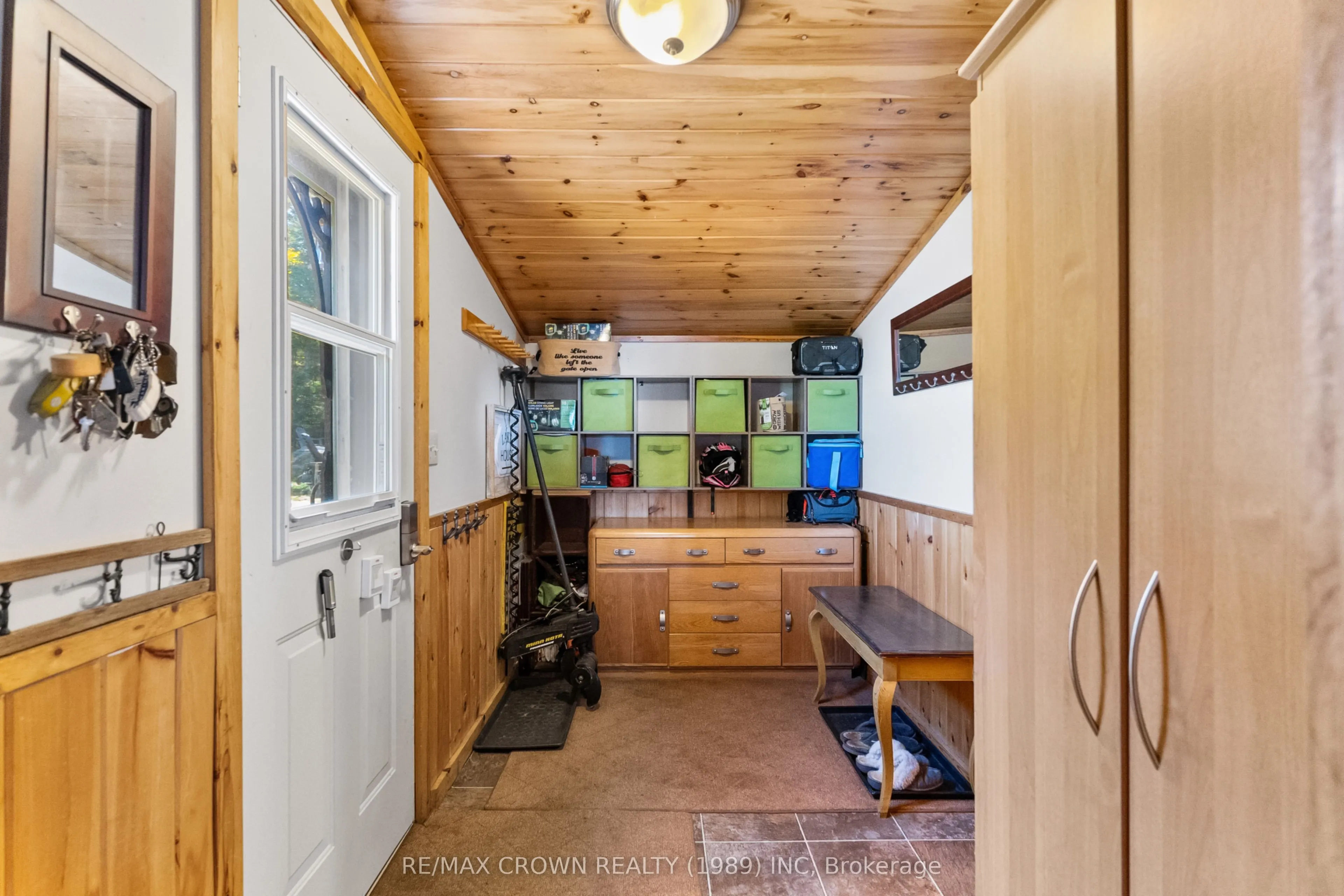 260 Birchgrove Drive E