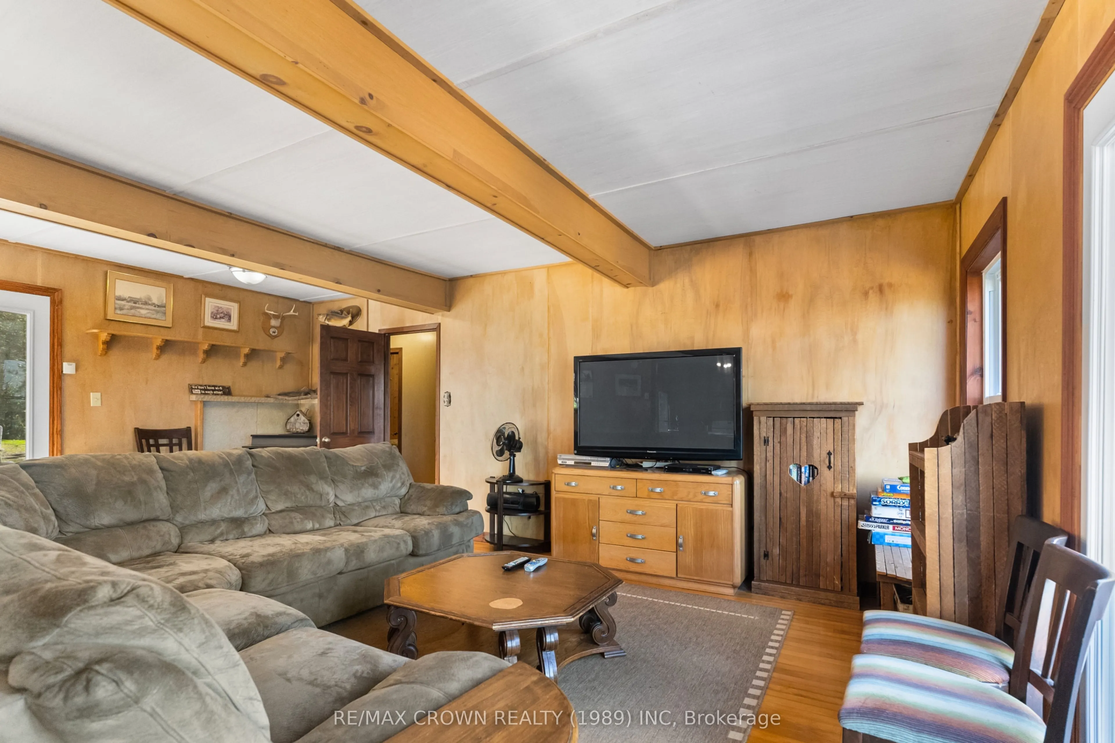 260 Birchgrove Drive E