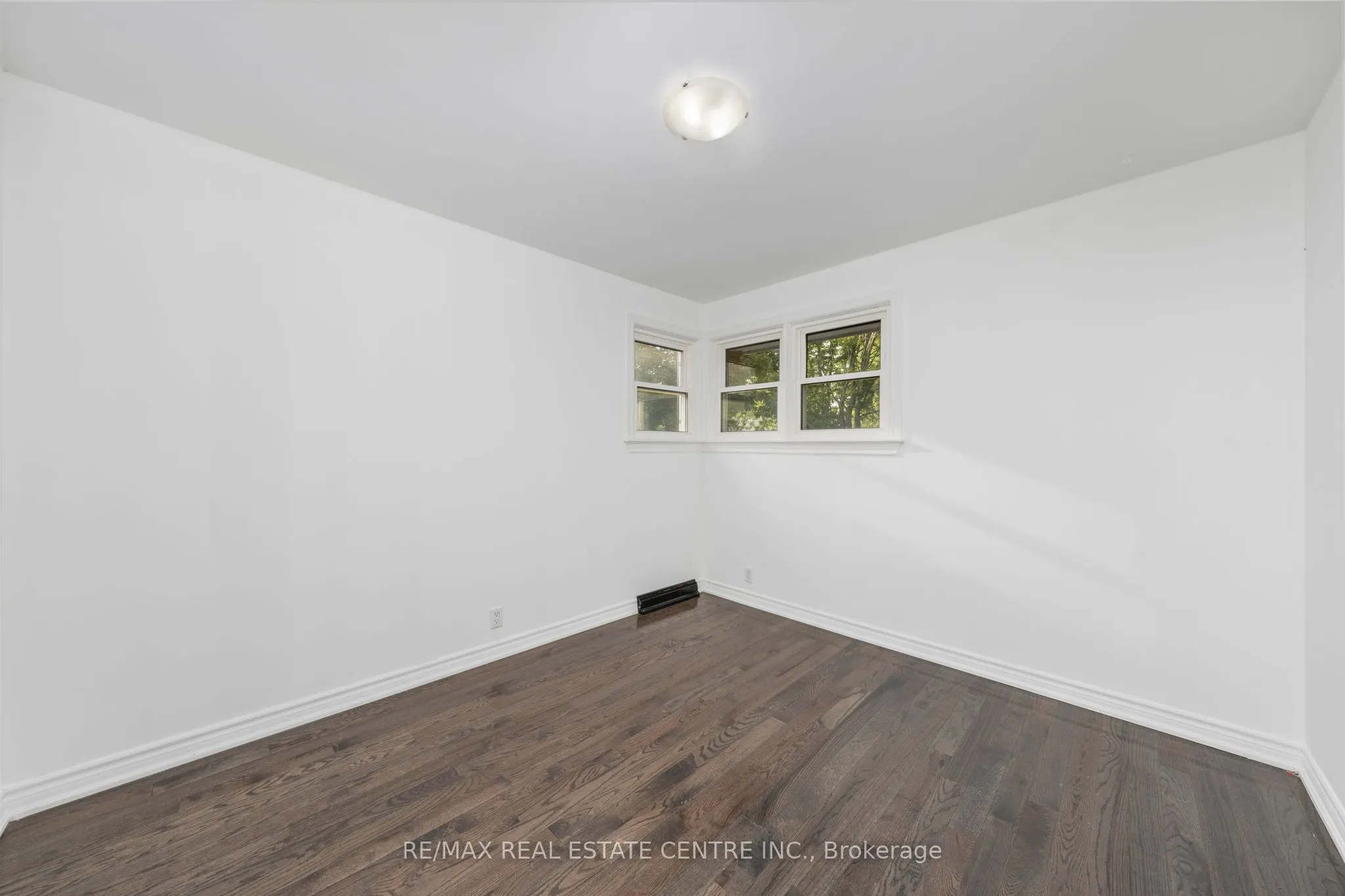 601 Hollywood Place
