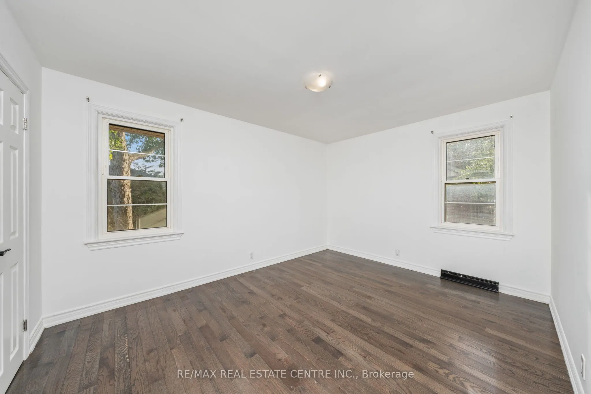 601 Hollywood Place