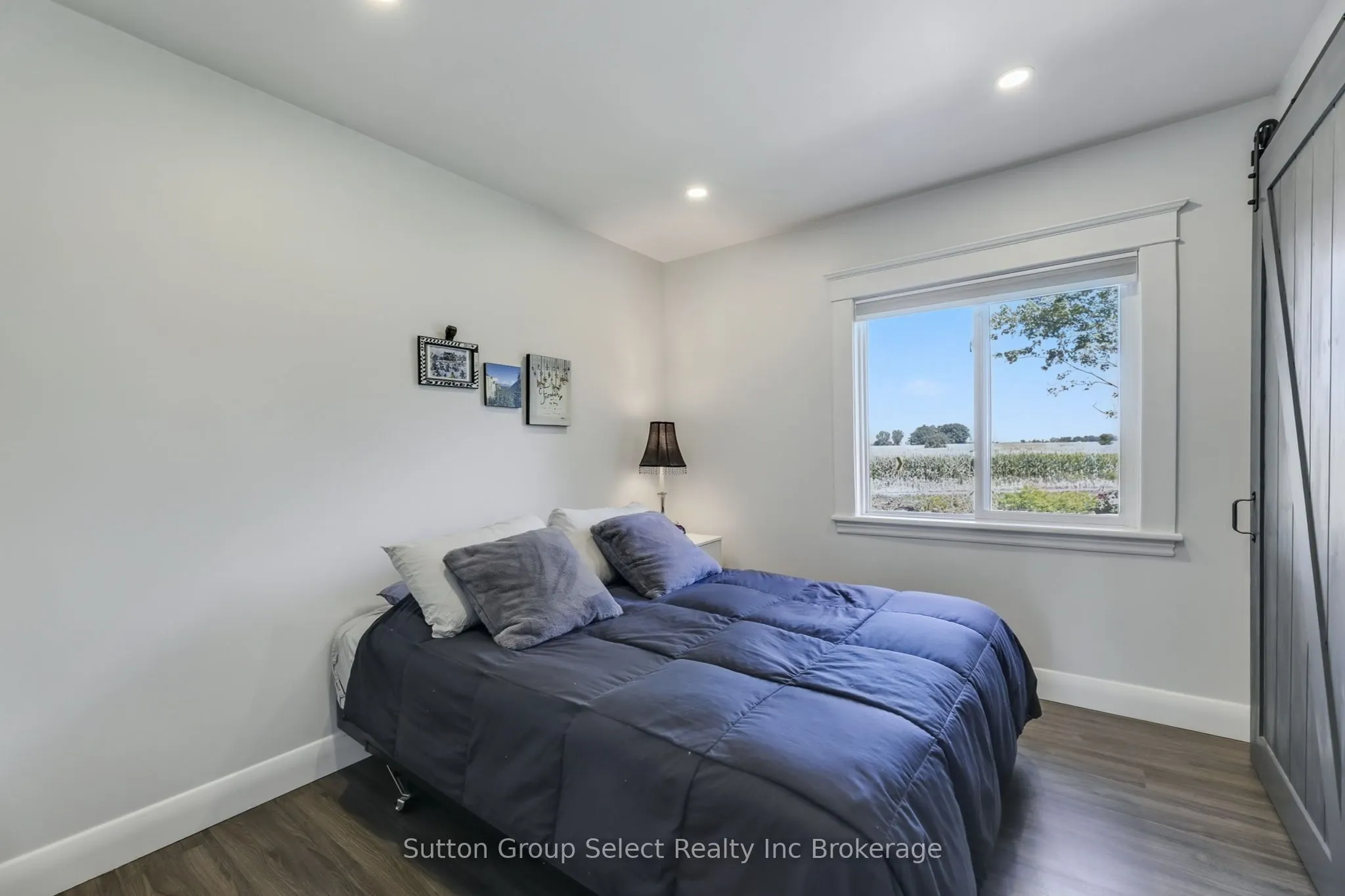 3072 Glanworth Drive