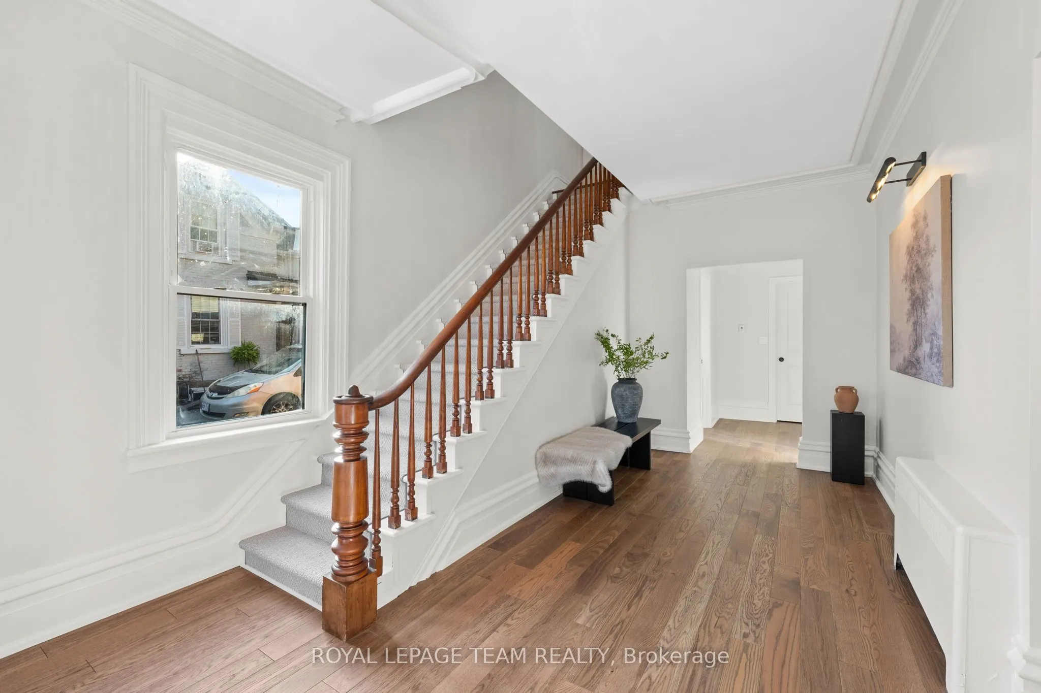 414 James Street W