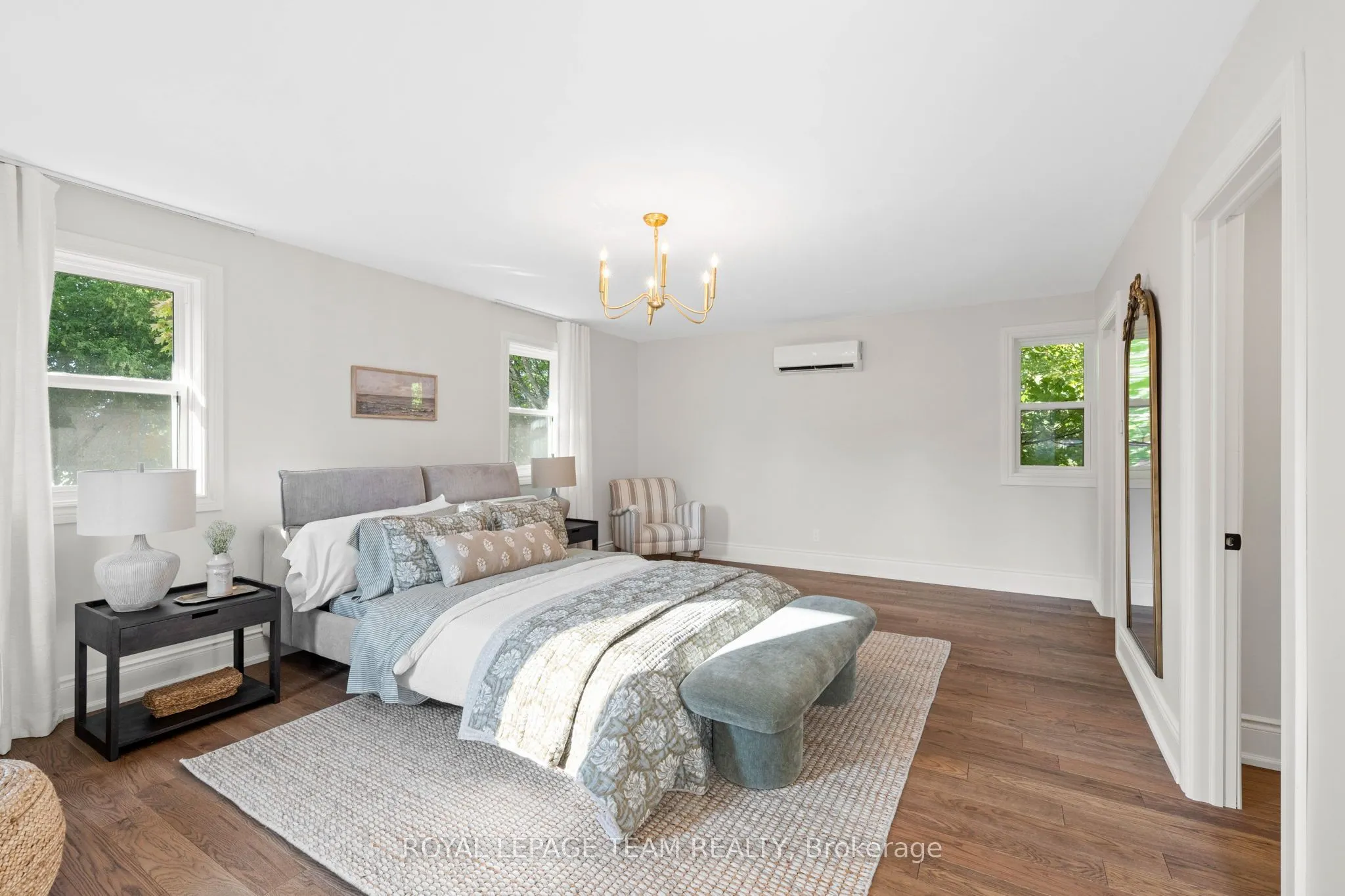414 James Street W