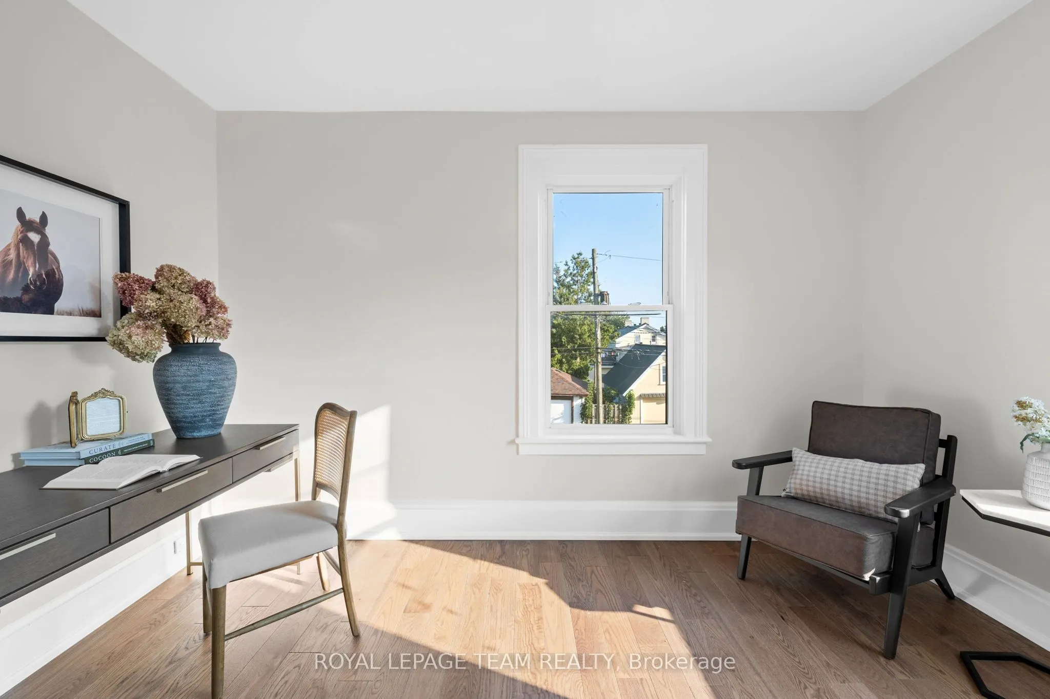 414 James Street W