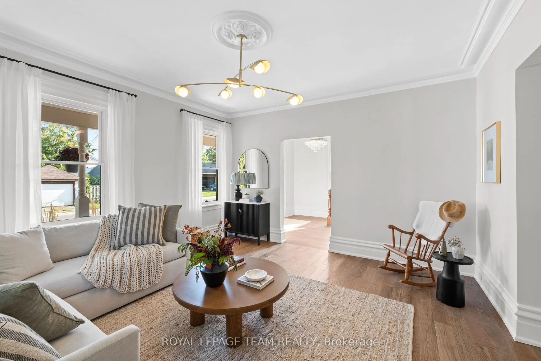 414 James Street W