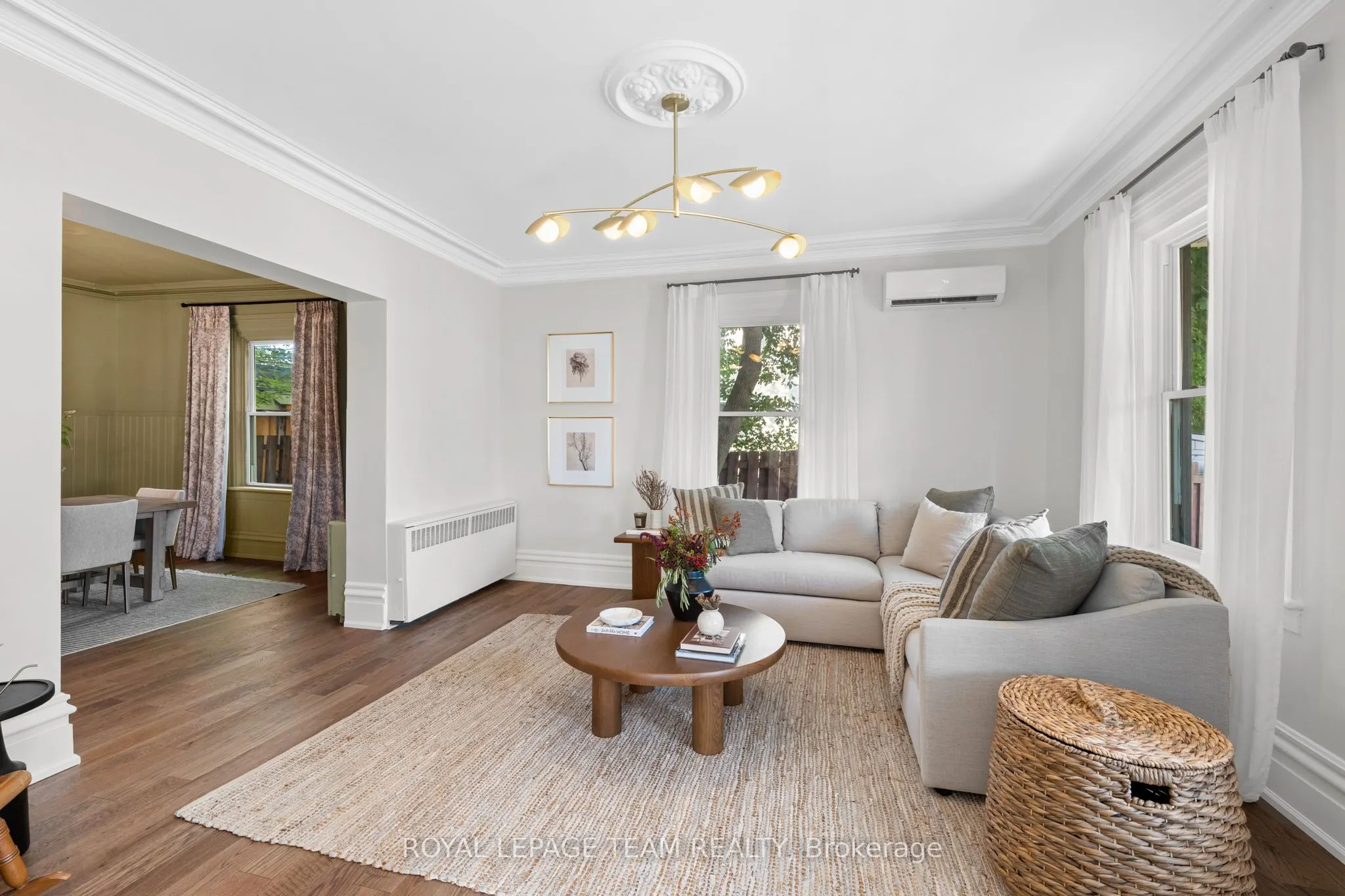 414 James Street W
