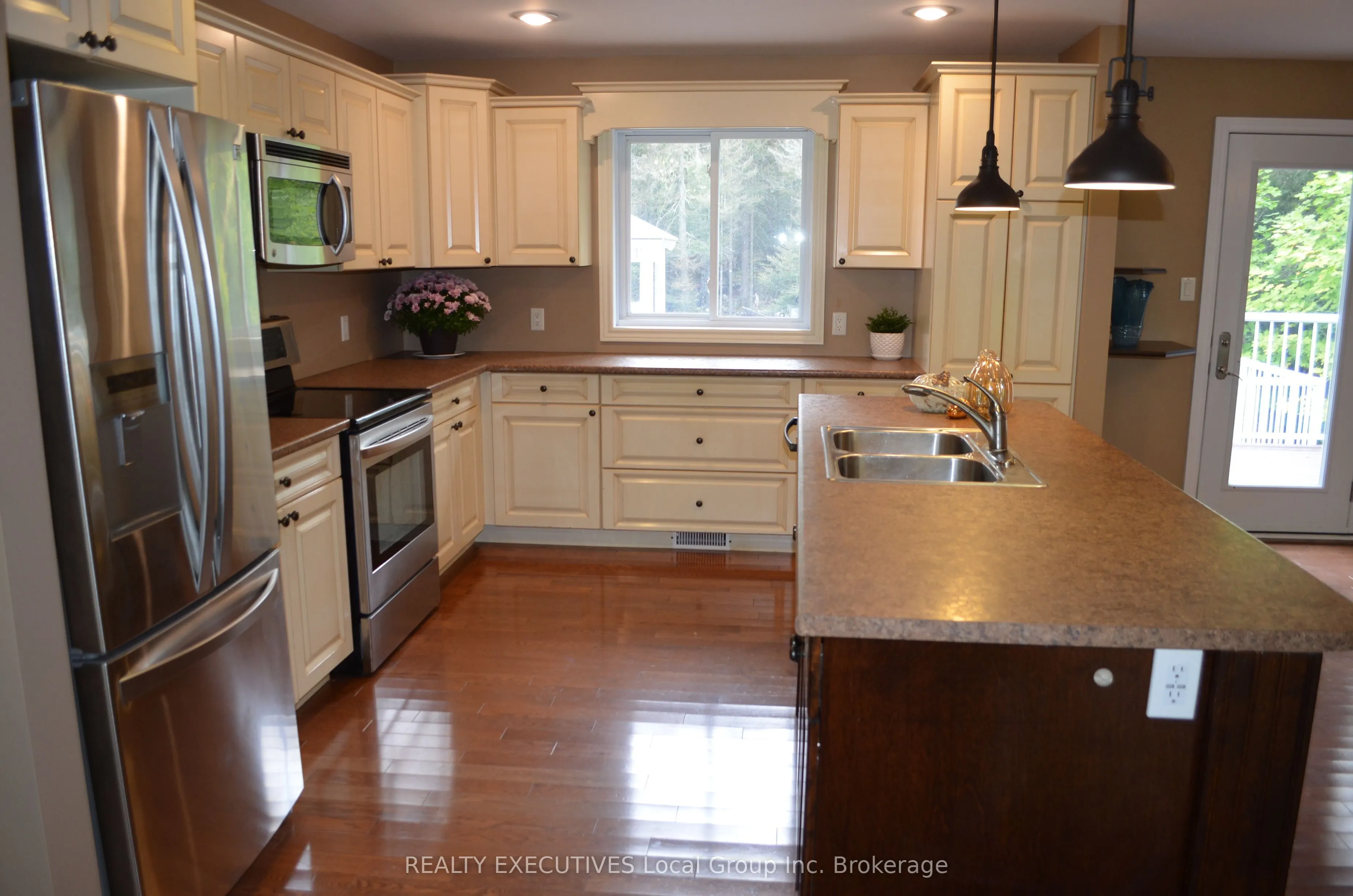 581 Ouellette Road