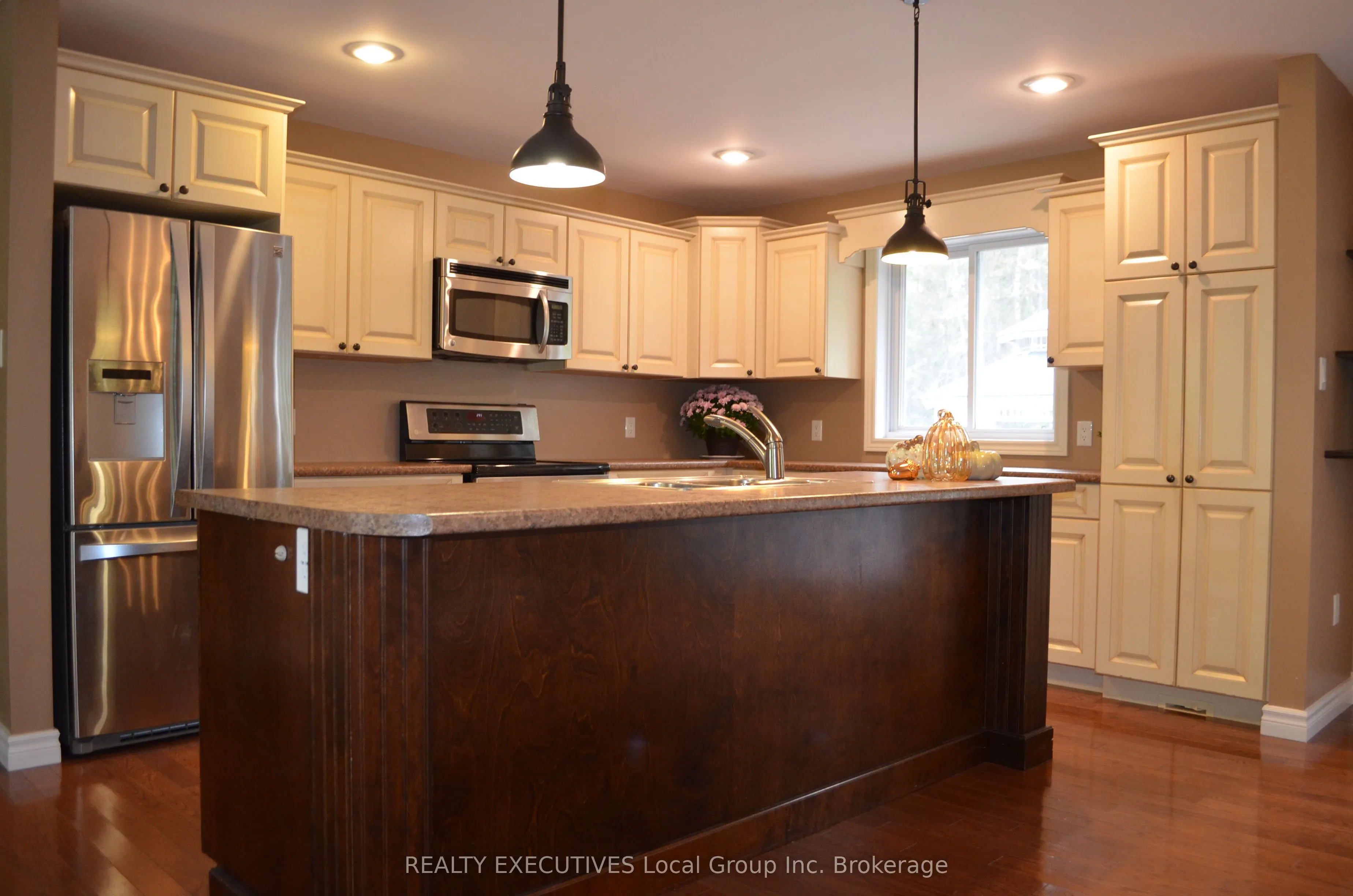 581 Ouellette Road