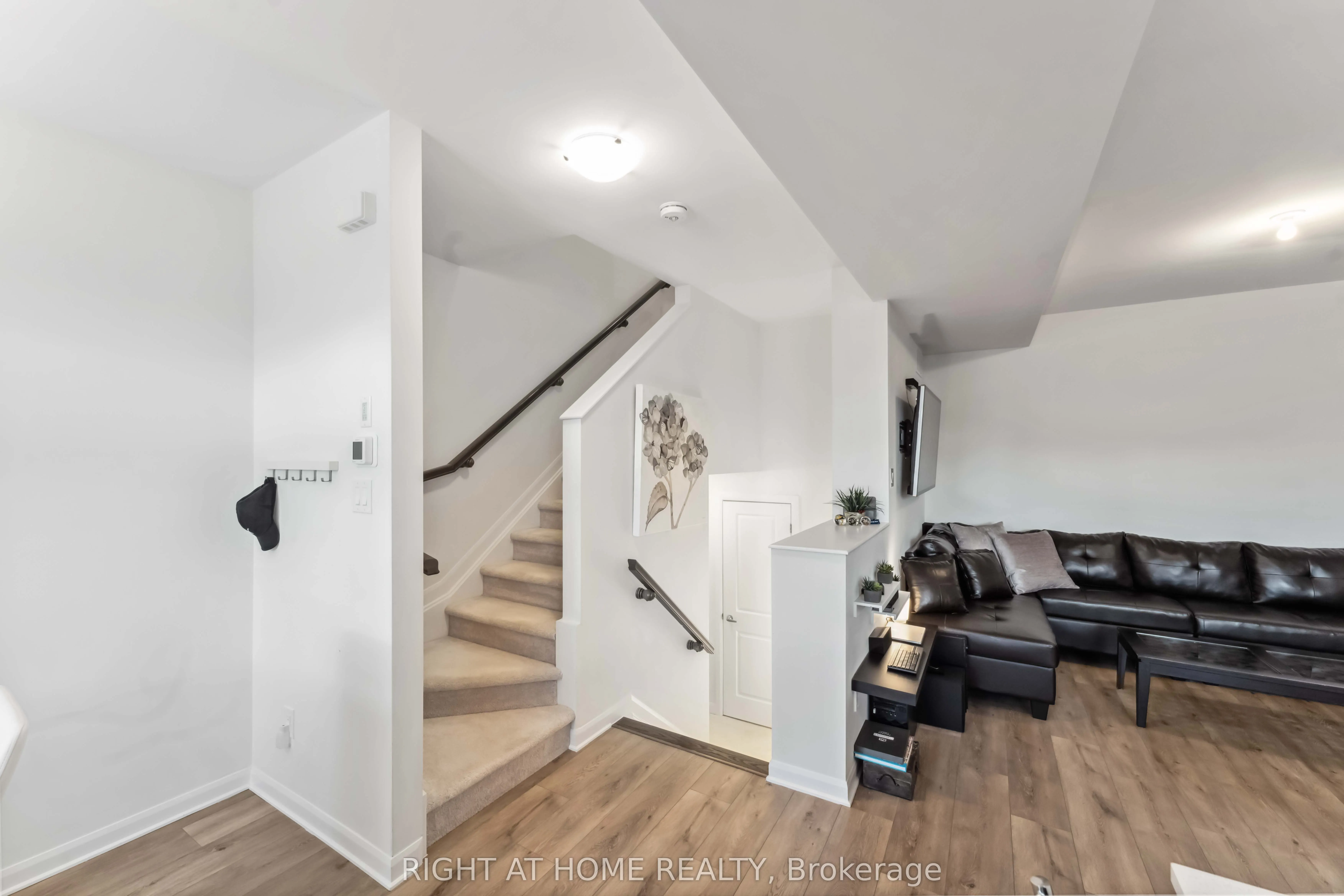 167 Attwell Private