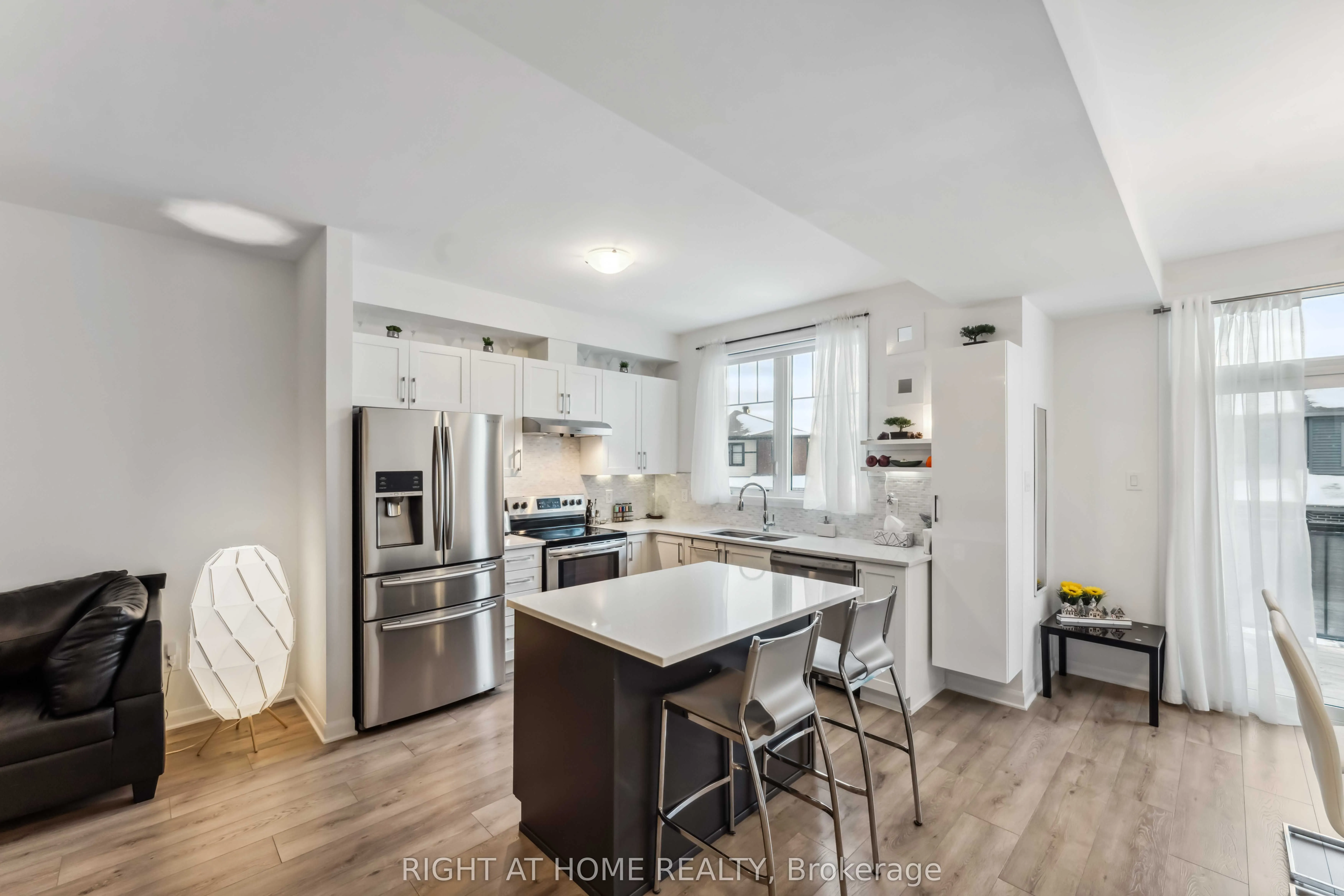 167 Attwell Private