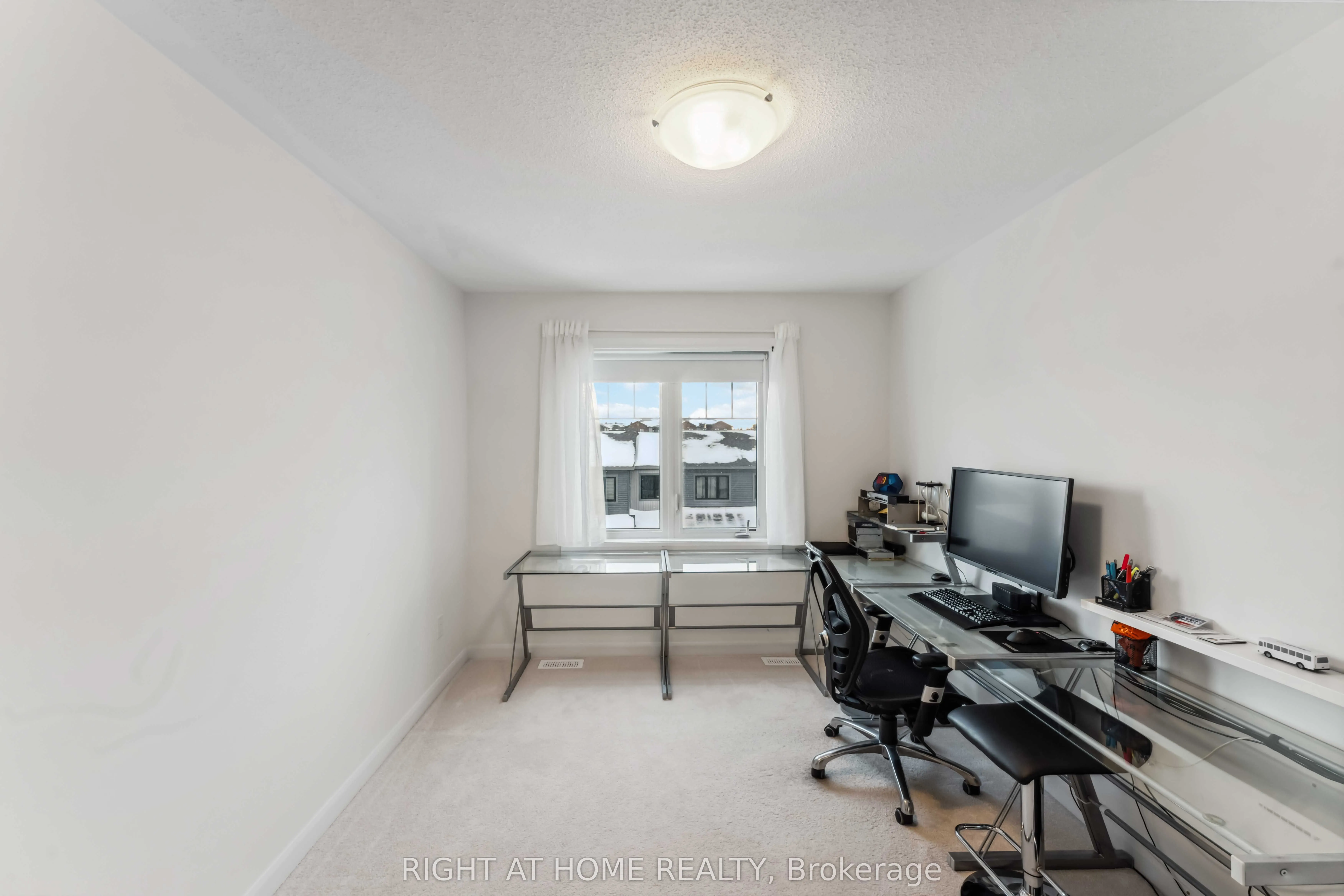 167 Attwell Private