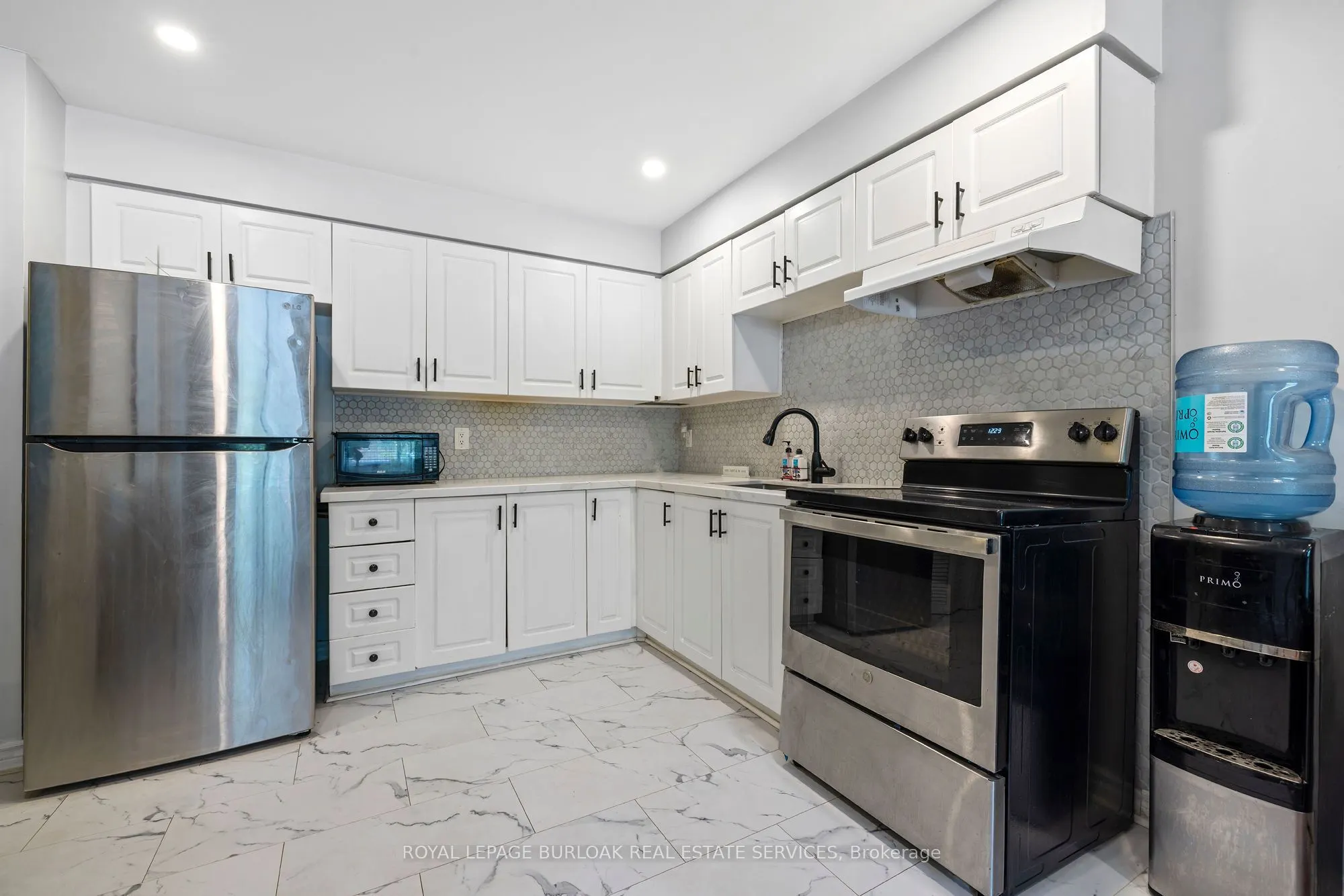 28 Victoria Avenue N, #104