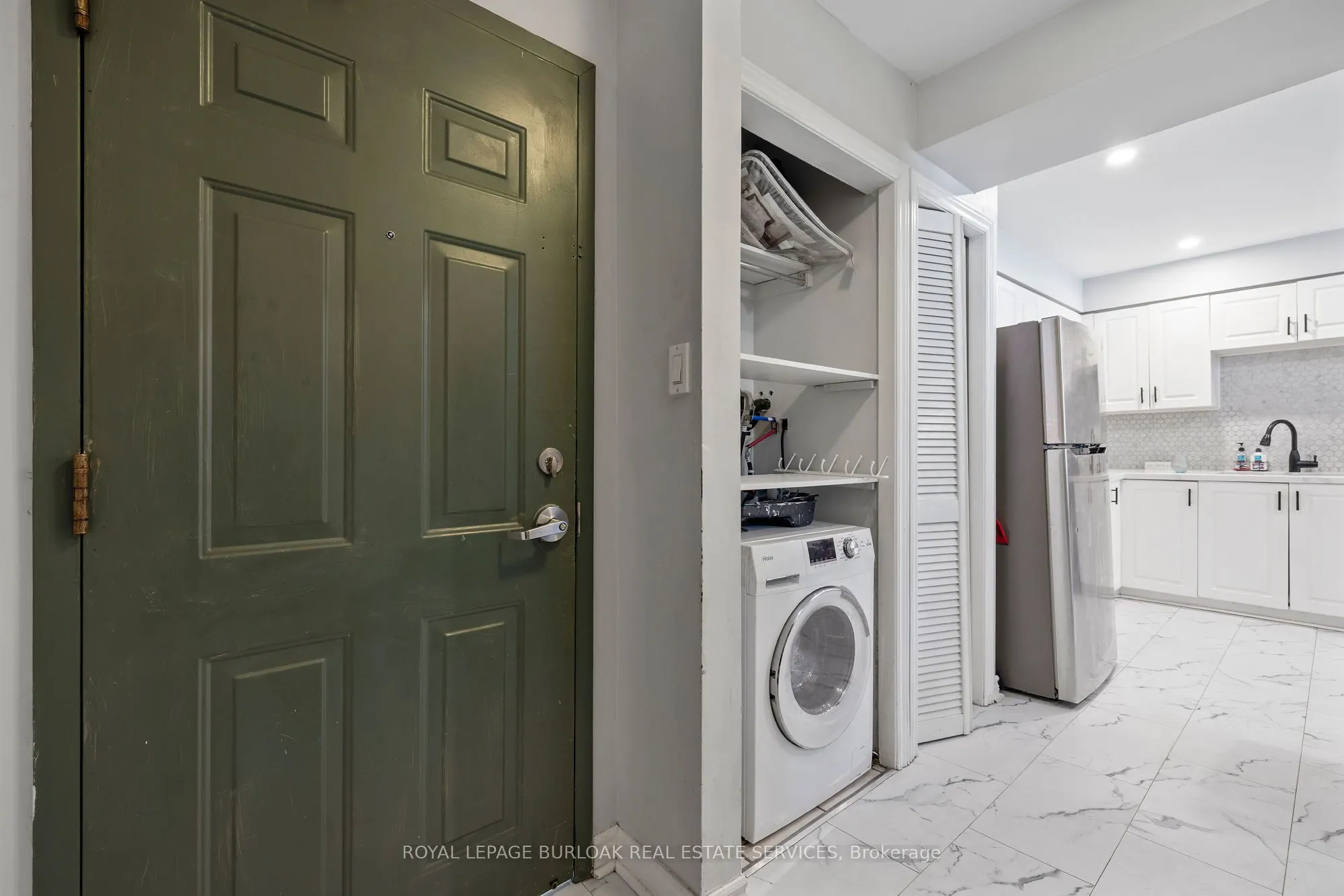 28 Victoria Avenue N, #104