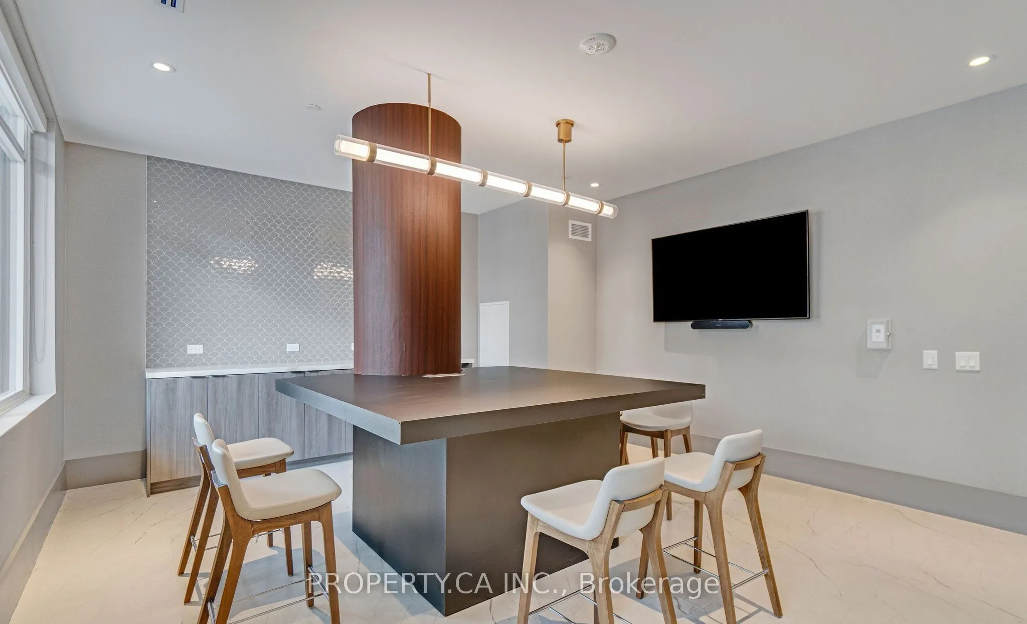 55 Duke Street W Street, #317