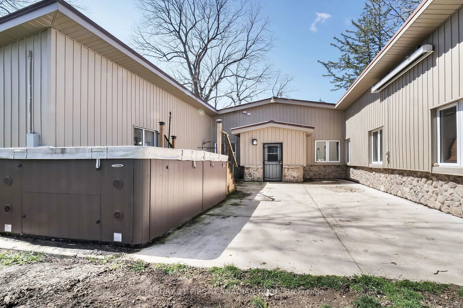 23992 Denfield Road