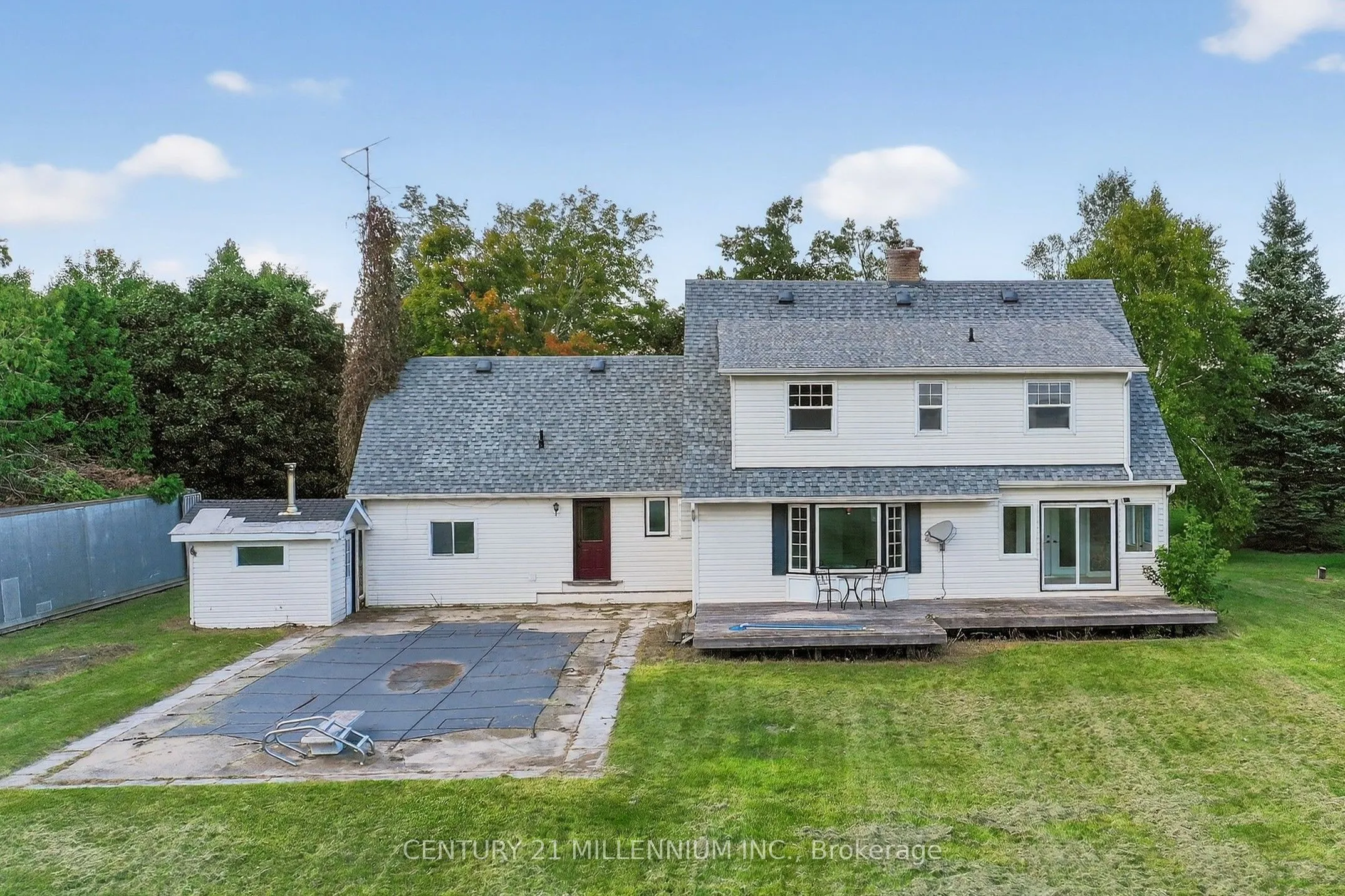 487502 30 Sideroad