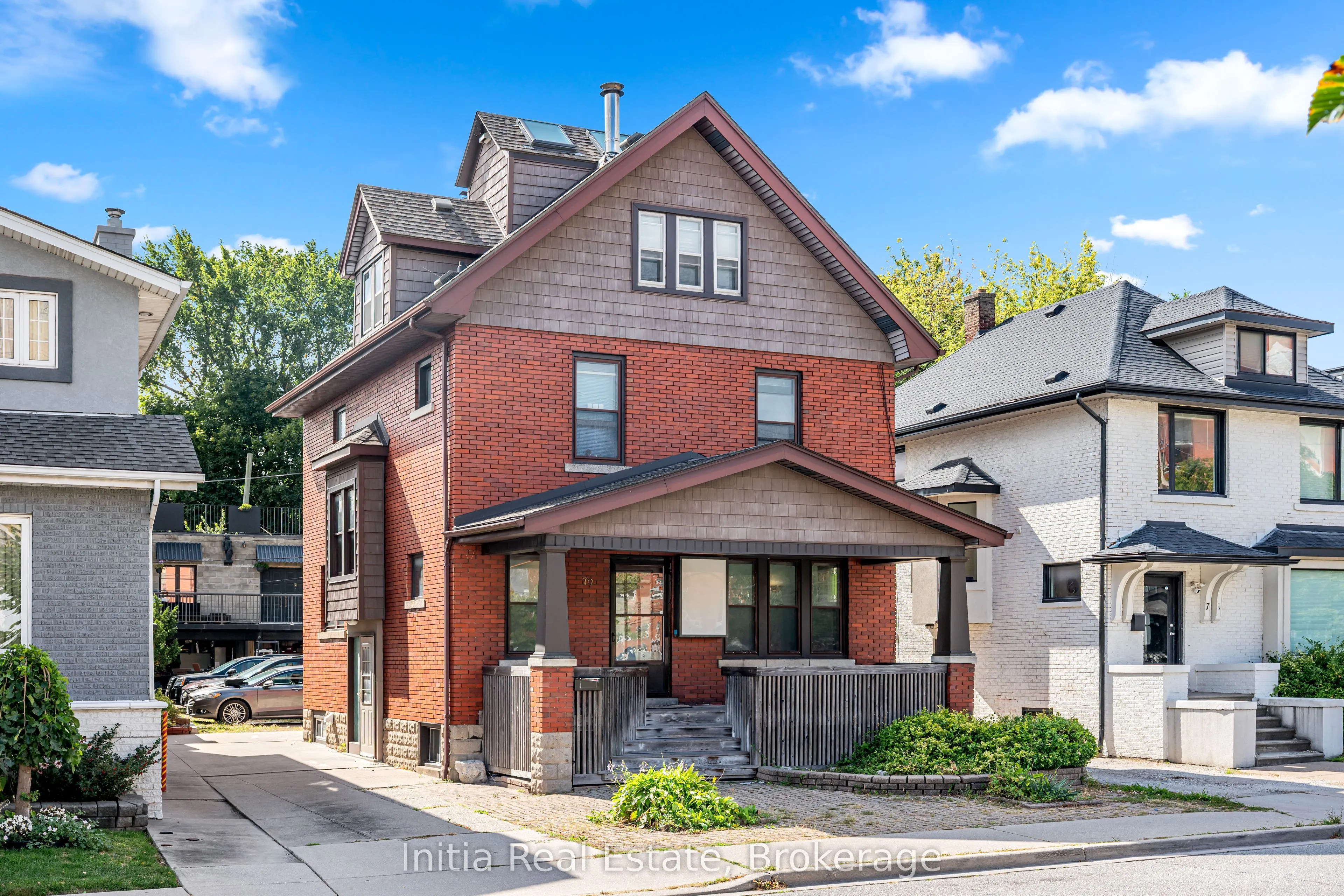79 Giles Boulevard E