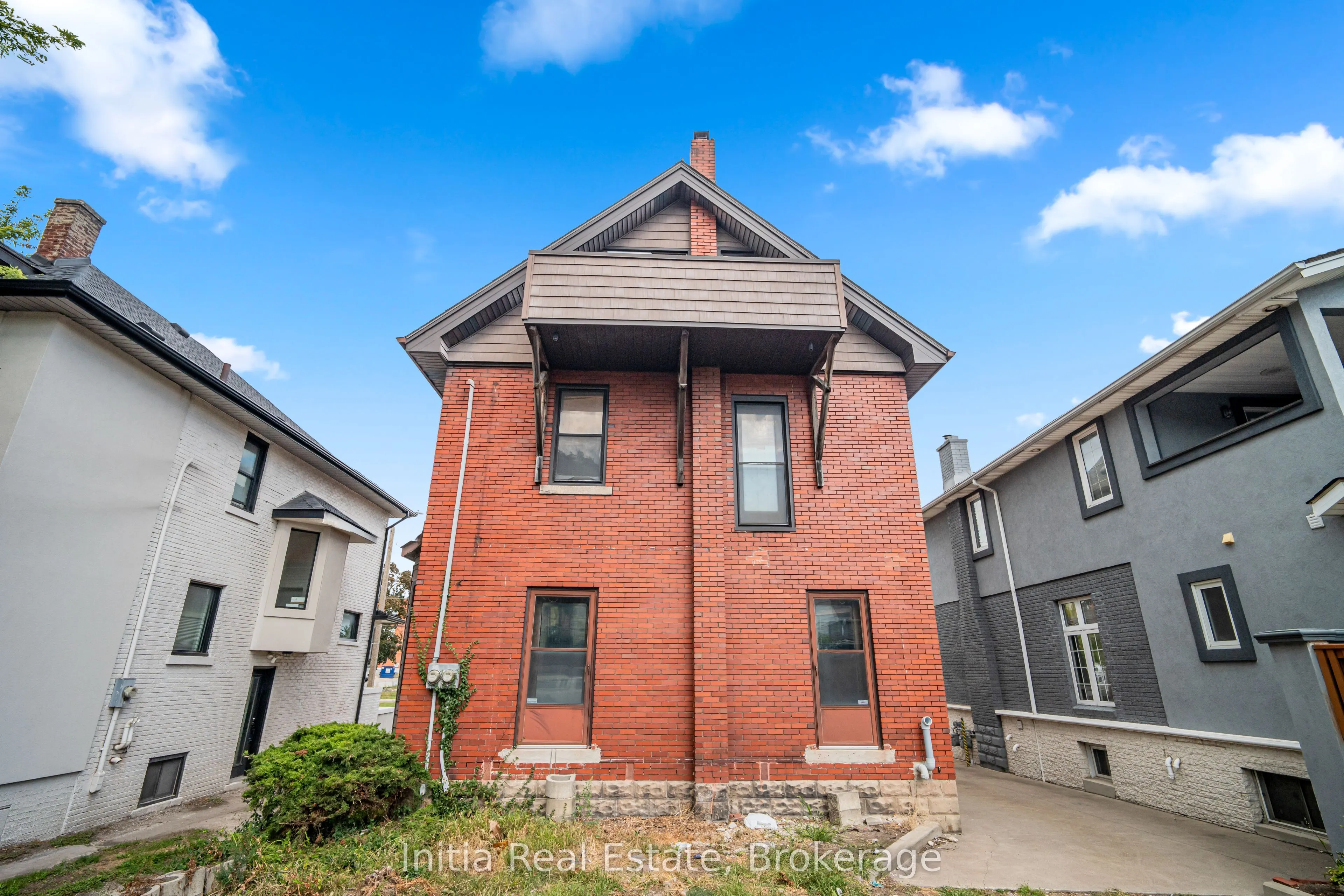 79 Giles Boulevard E