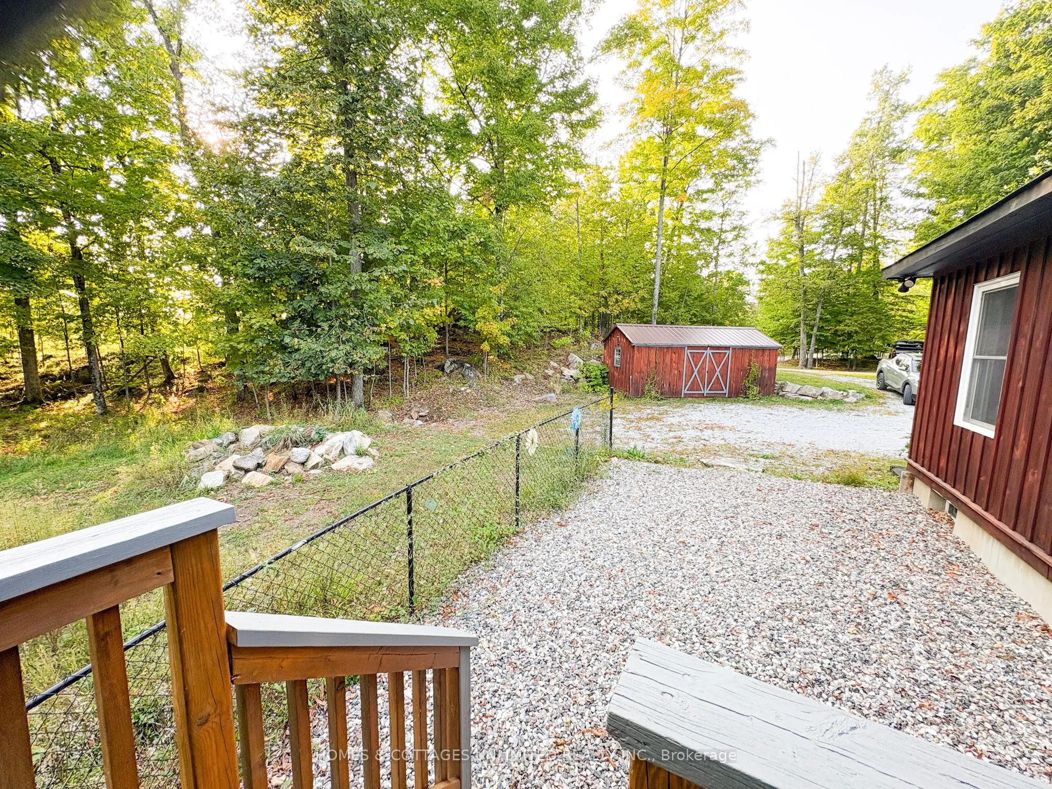 1037A PALMERSTON Crescent