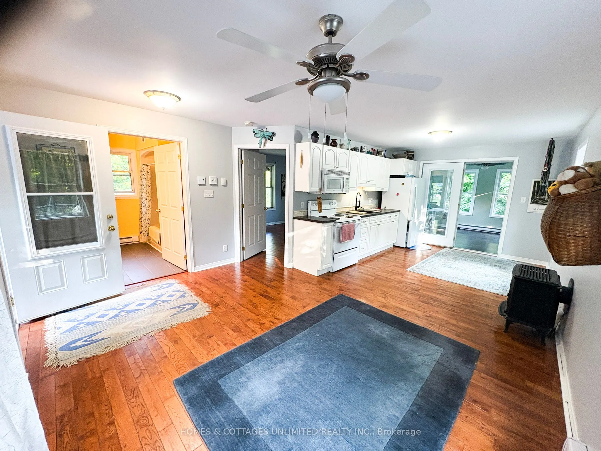 1037A PALMERSTON Crescent