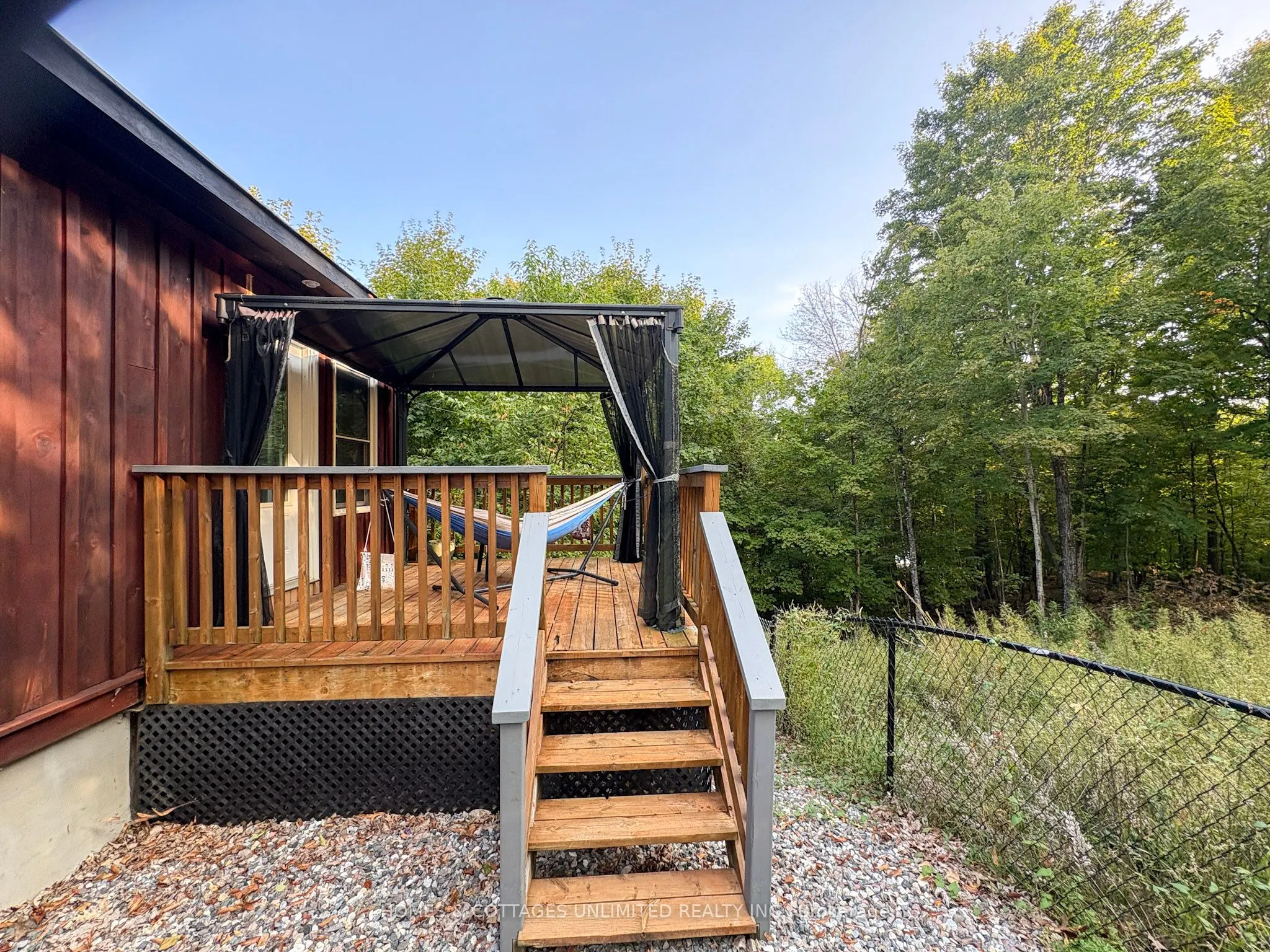 1037A PALMERSTON Crescent