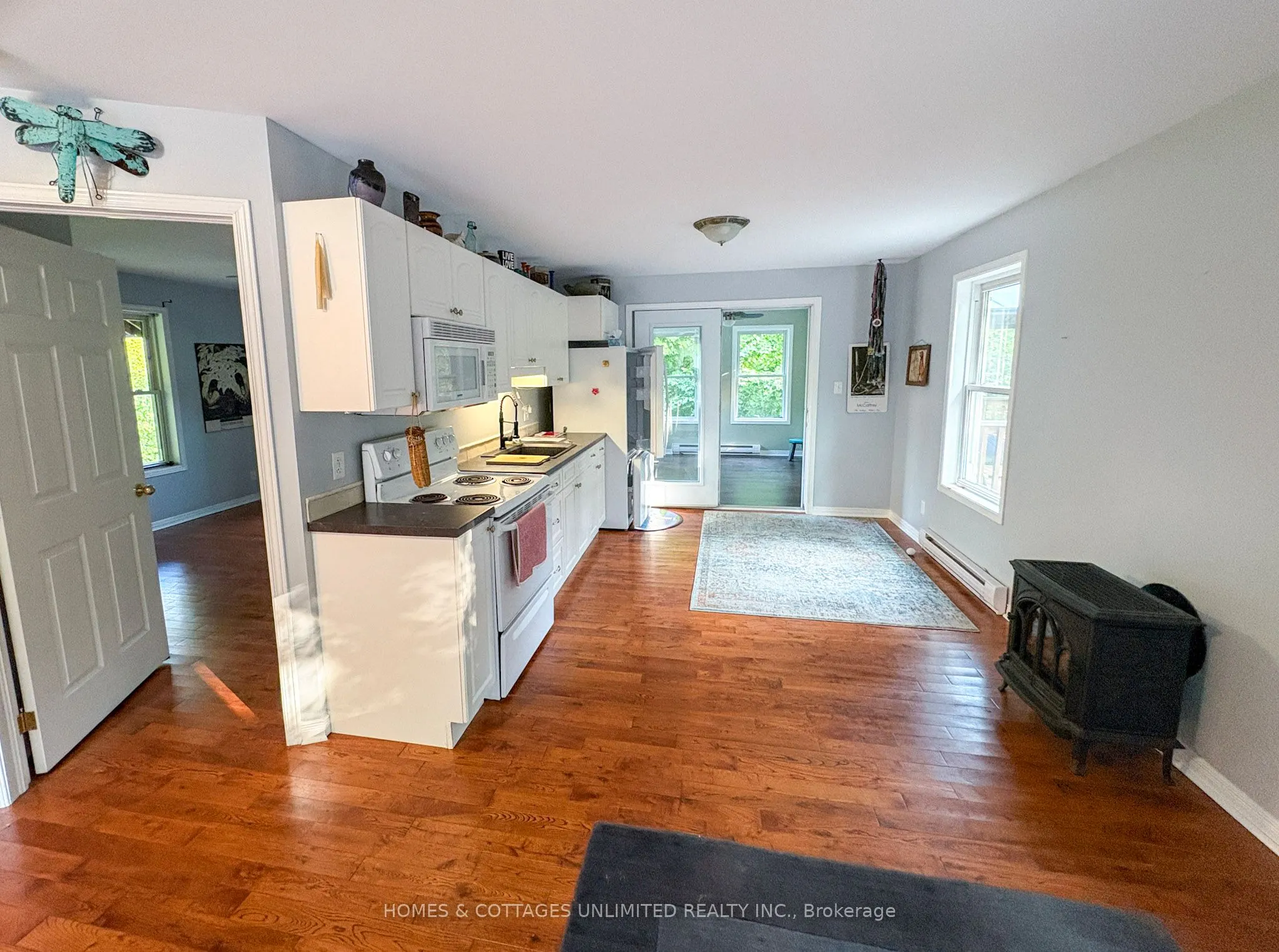1037A PALMERSTON Crescent