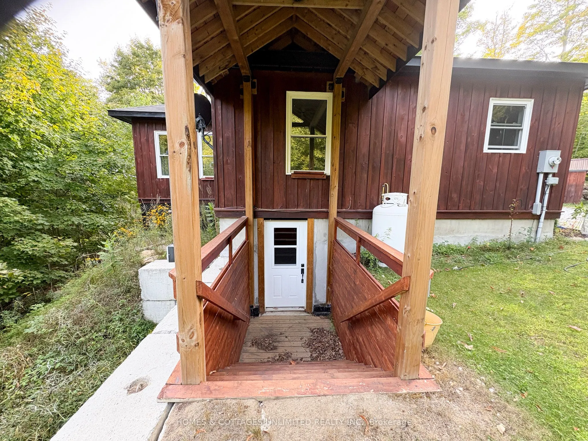 1037A PALMERSTON Crescent