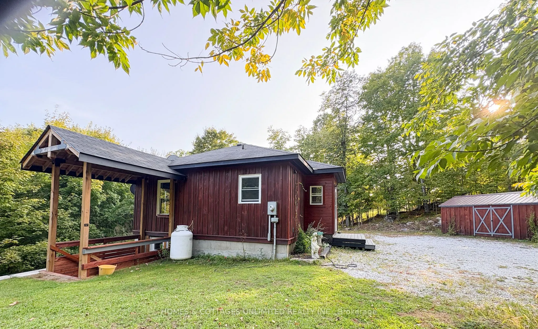 1037A PALMERSTON Crescent