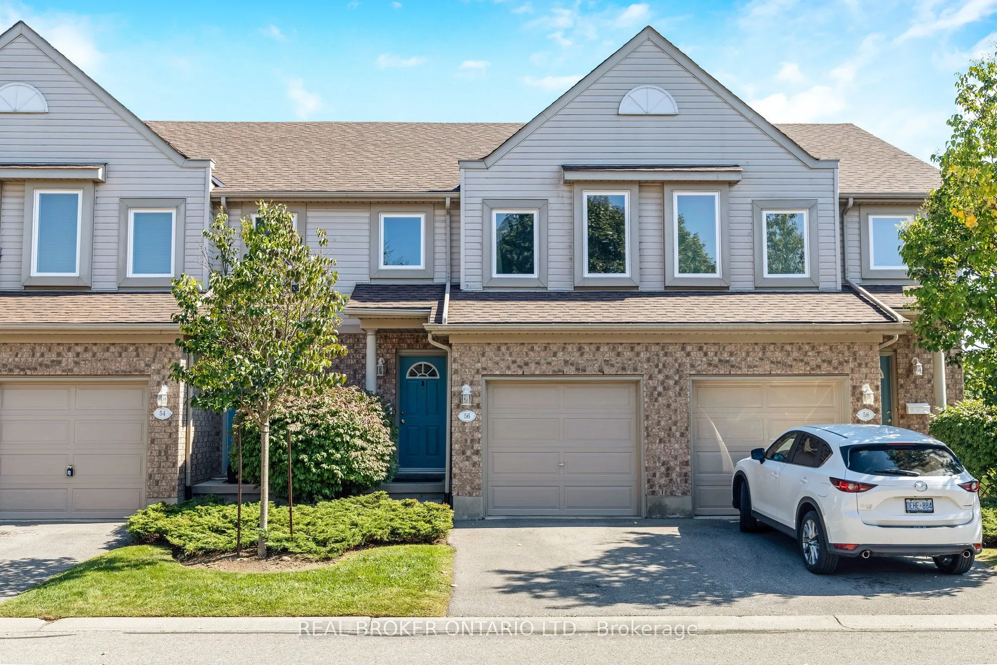 56 Roehampton Crescent, #25