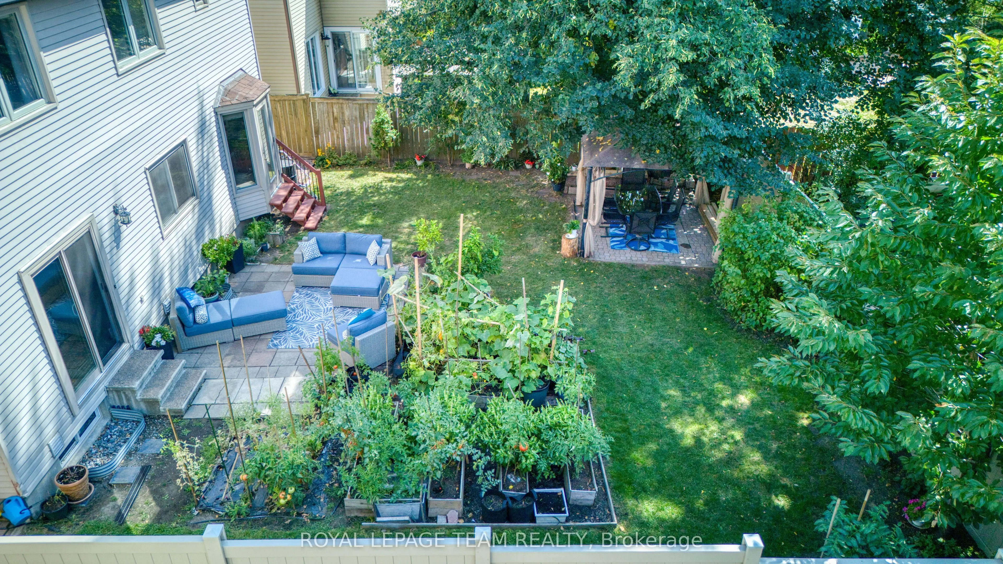 8 Huntsman Crescent