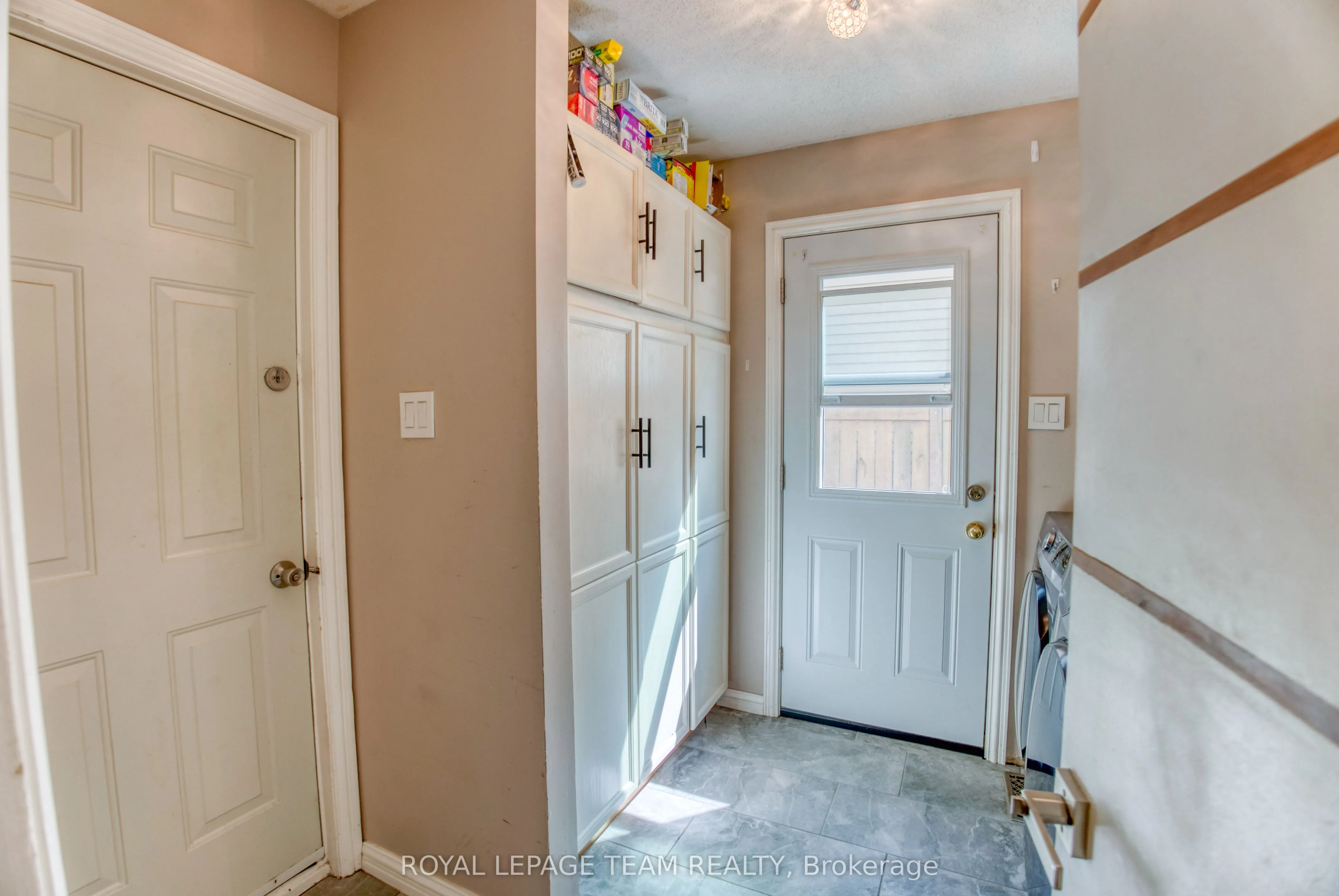 8 Huntsman Crescent