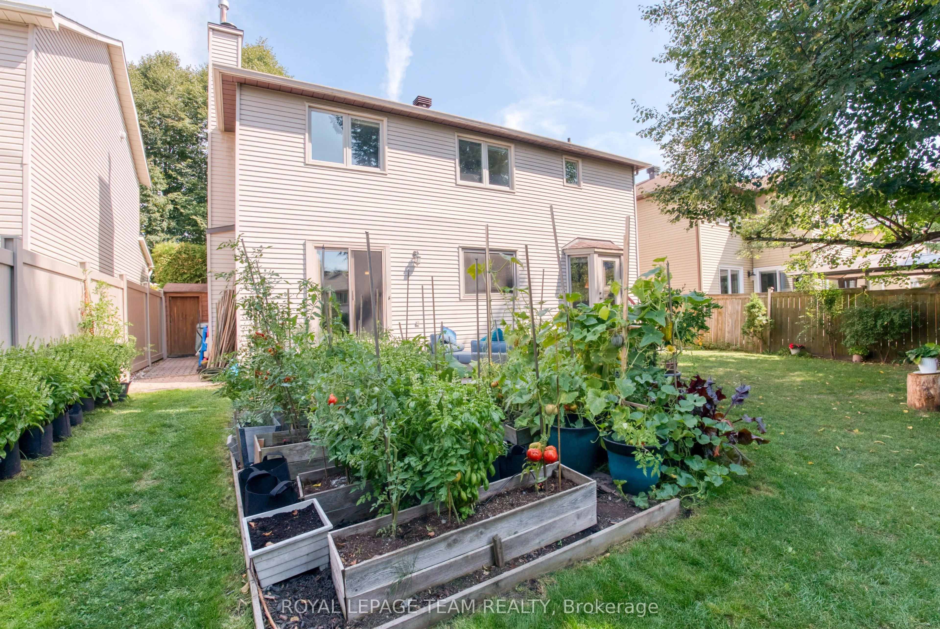 8 Huntsman Crescent