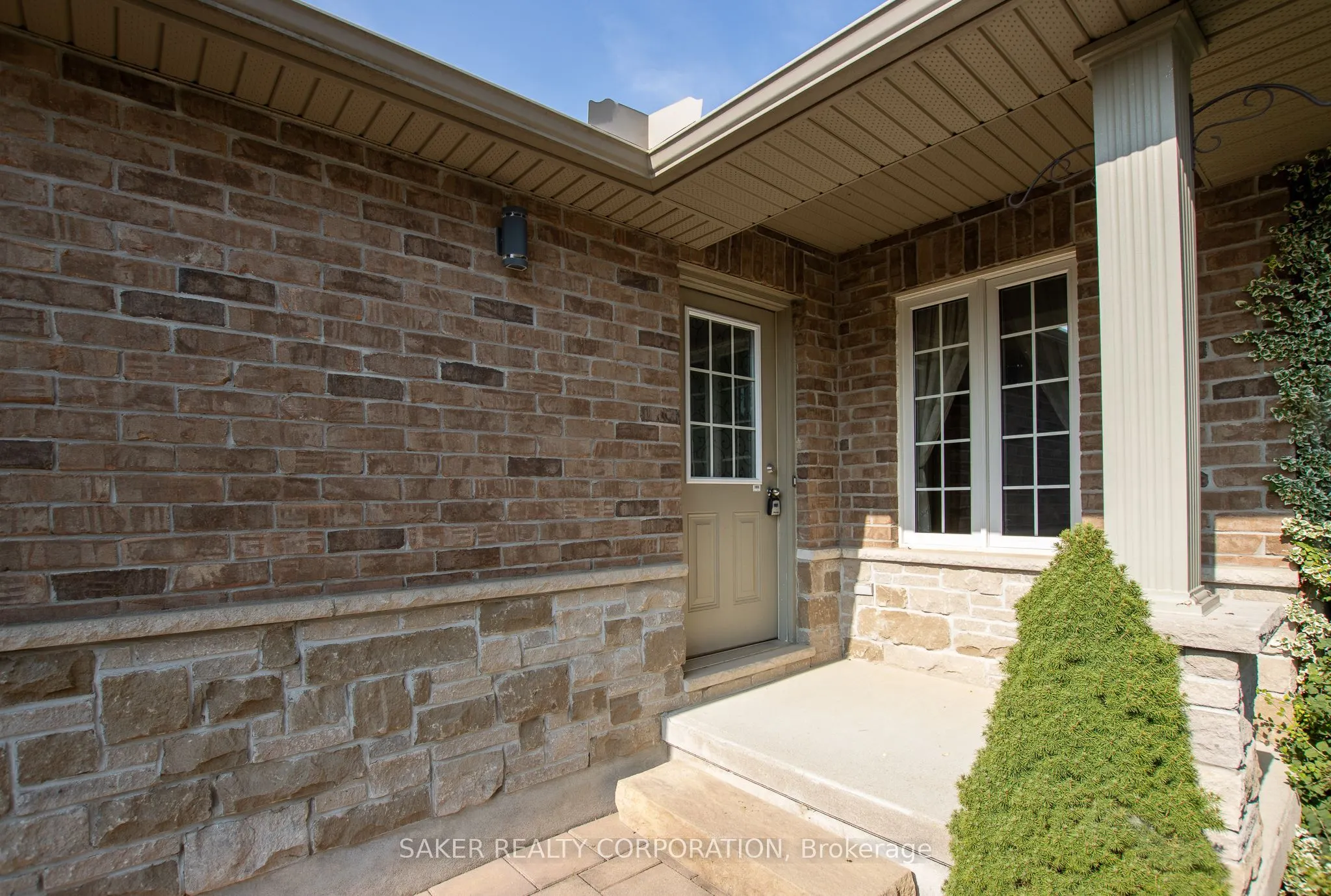 3385 EMILYCARR Lane