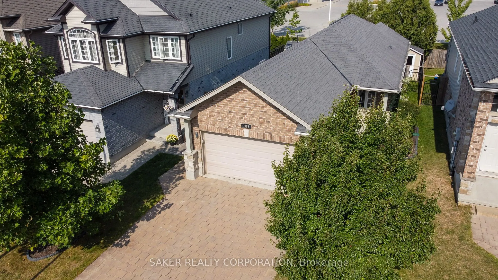 3385 EMILYCARR Lane