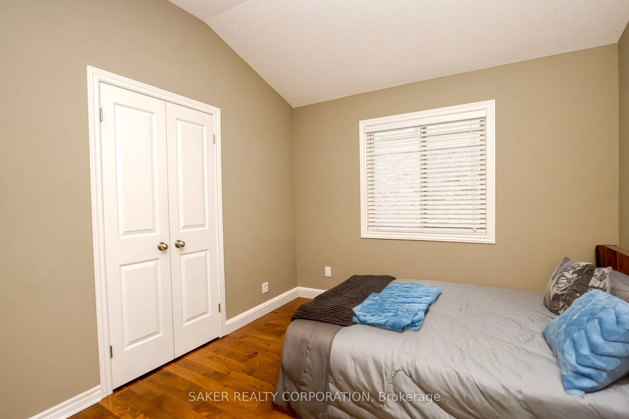 3385 EMILYCARR Lane