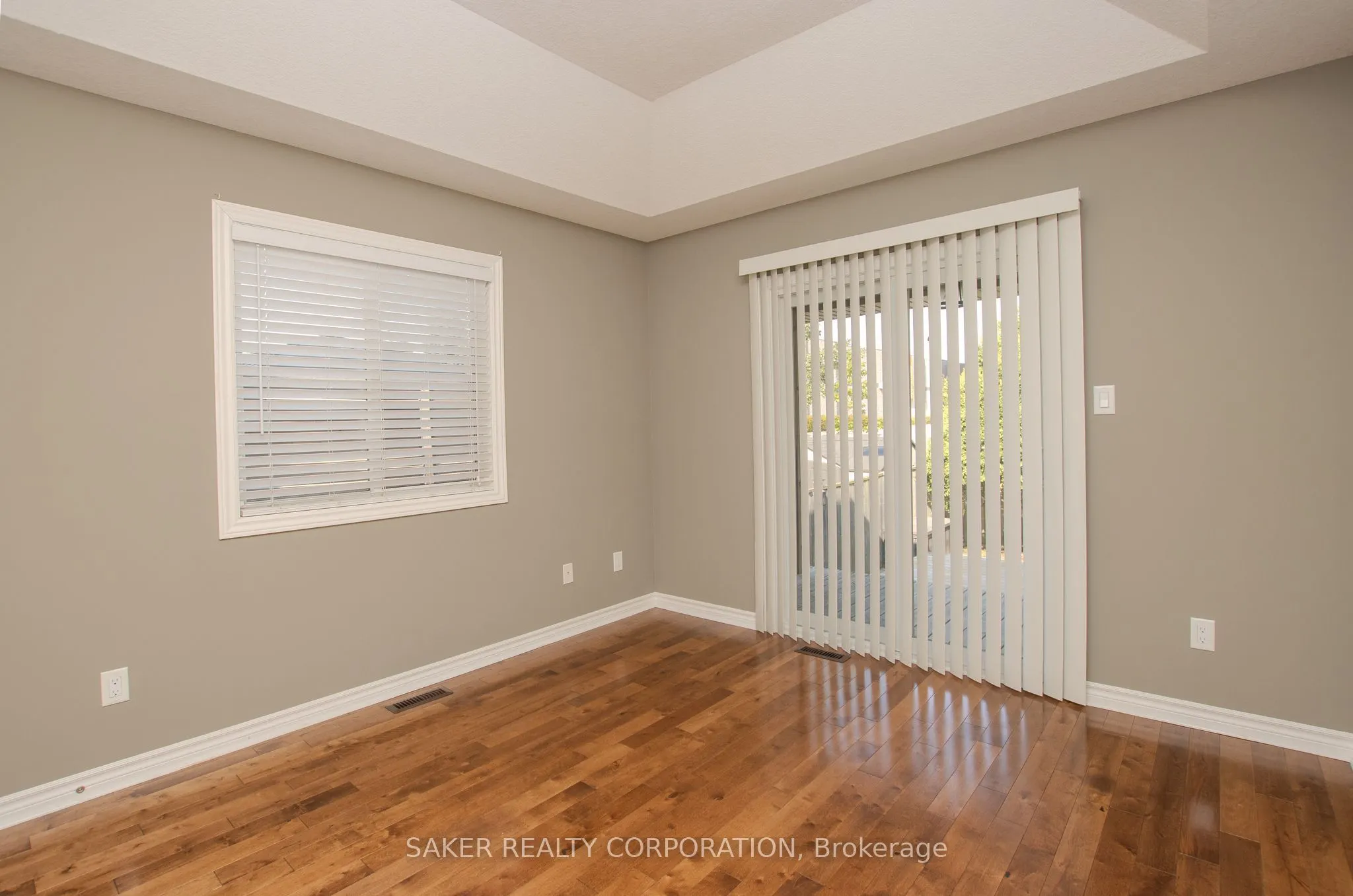 3385 EMILYCARR Lane