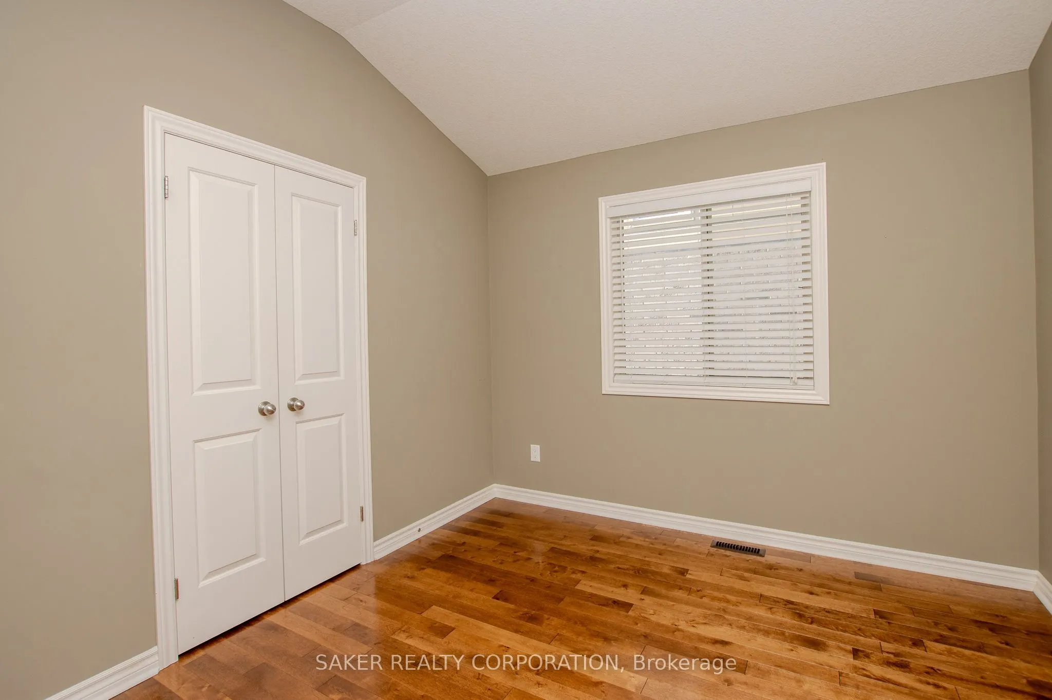 3385 EMILYCARR Lane
