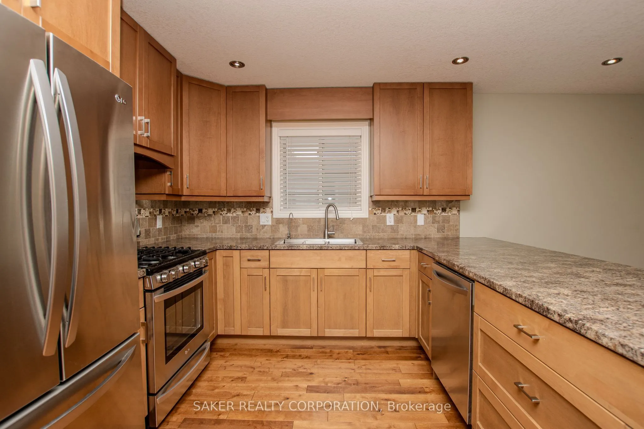3385 EMILYCARR Lane