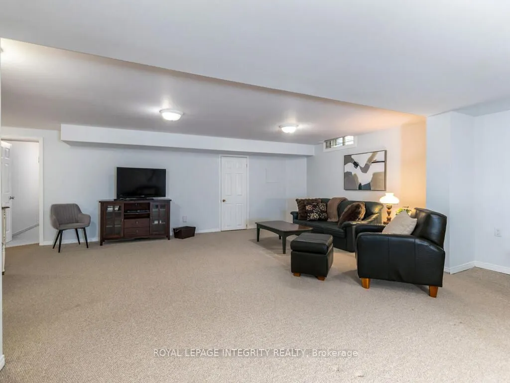 17 Arbuckle Crescent