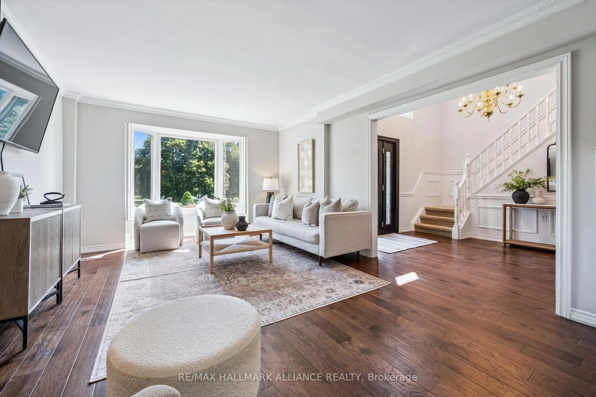 6 Coachman Crescent