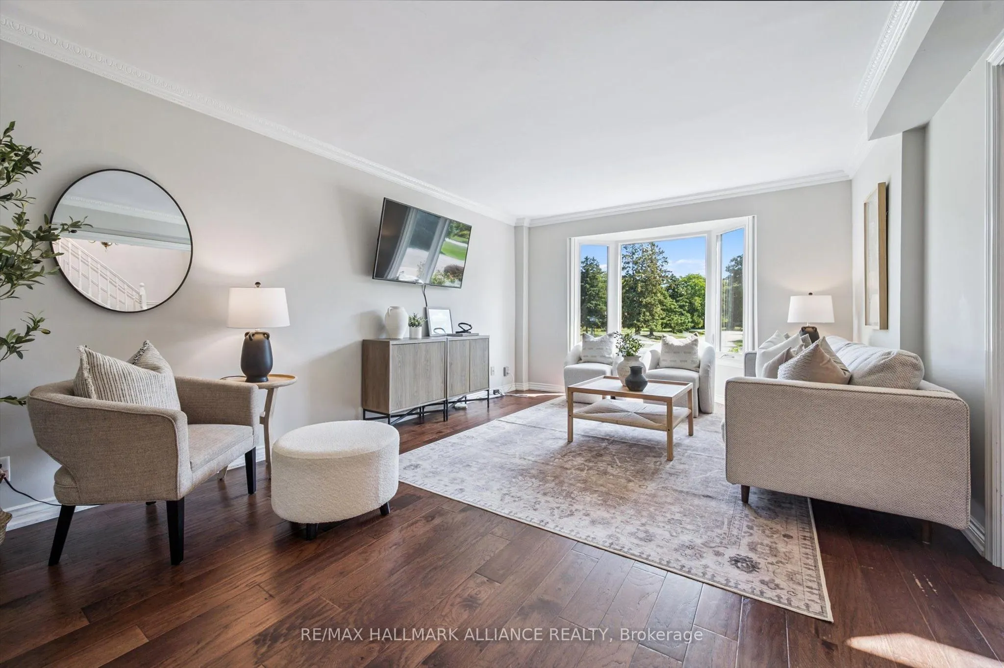 6 Coachman Crescent
