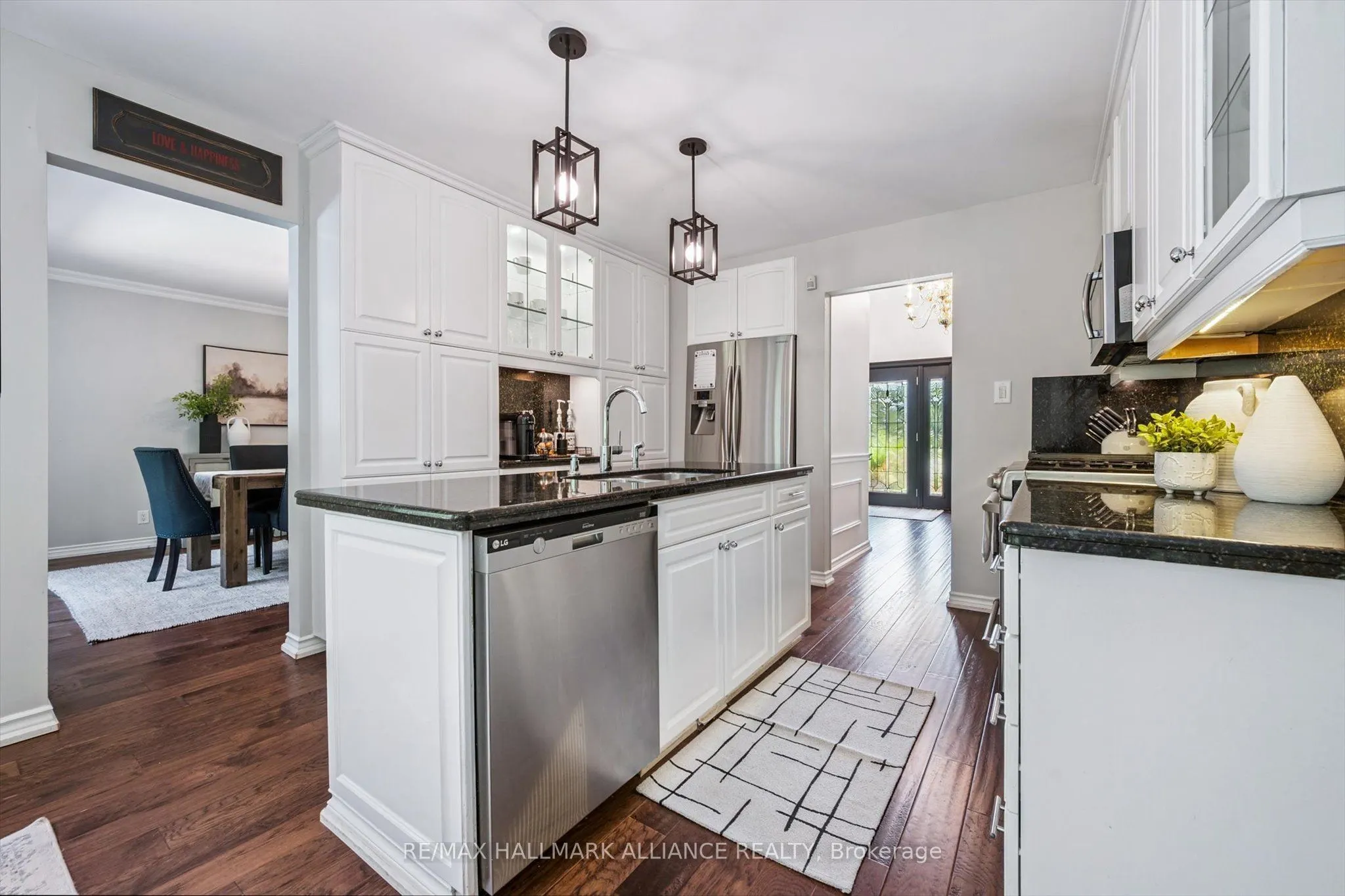 6 Coachman Crescent