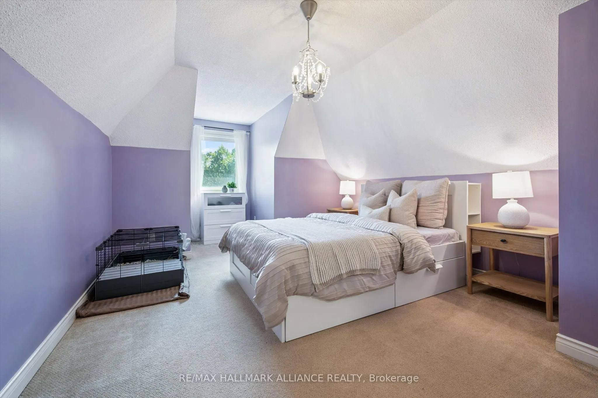 6 Coachman Crescent