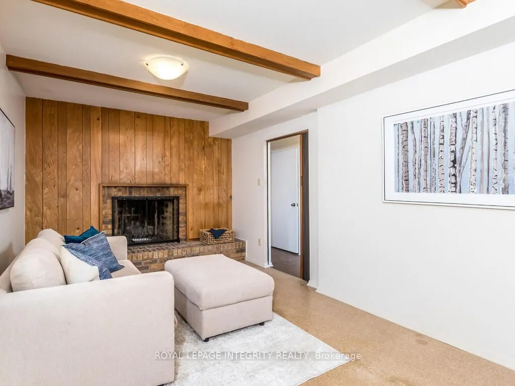 2150 Dutton Crescent