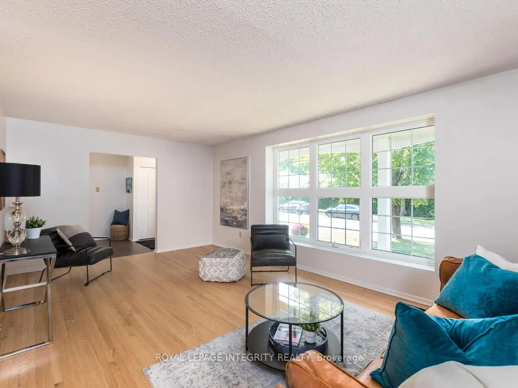2150 Dutton Crescent