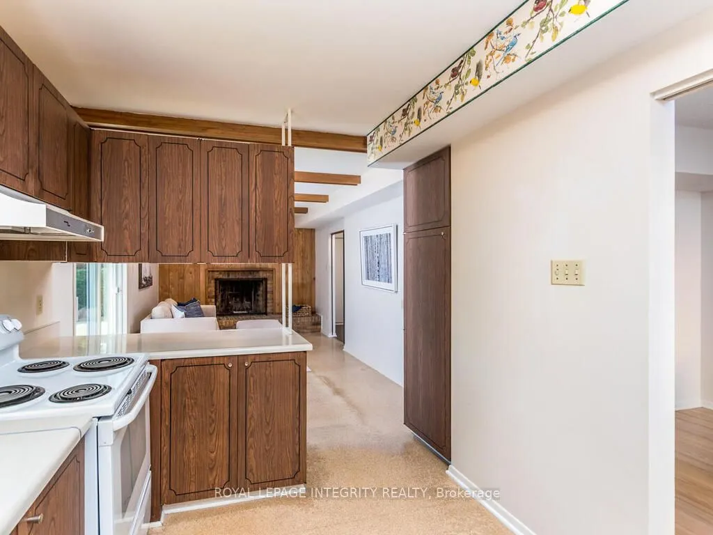 2150 Dutton Crescent